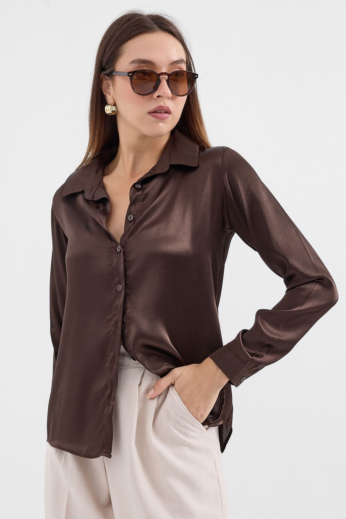 <tc>Chemise en satin légèrement drapée 3964</tc>