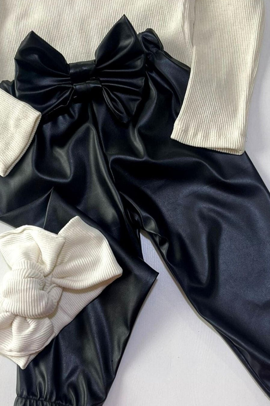 Pantalon Fille Effet Cuir avec Nœuds