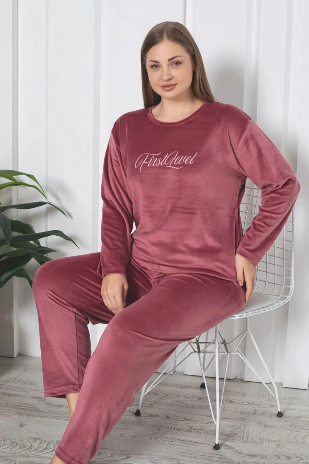 <tc>Ensemble de pyjama en velours de luxe en grande taille en velours français.</tc>