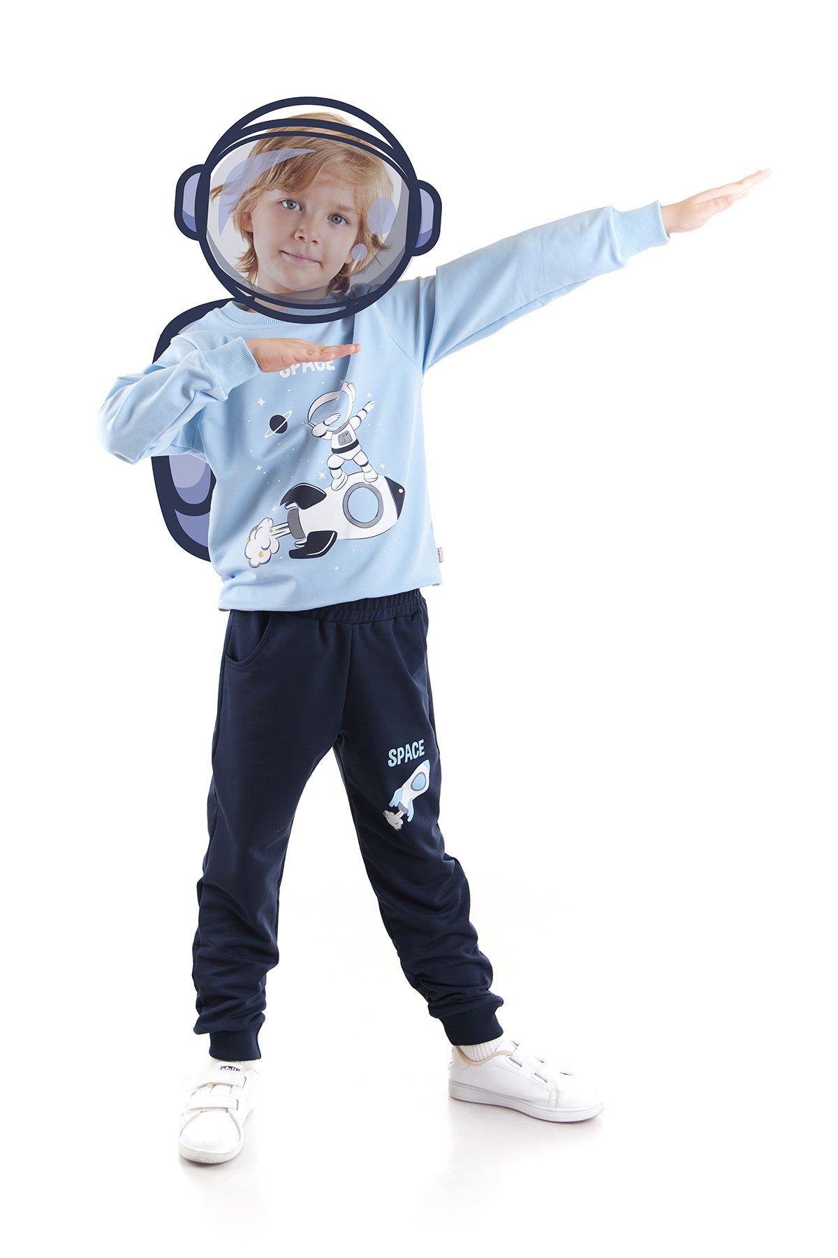 <tc>Ensemble de Survêtement Scolaire Tendance pour Garçon avec Imprimé Astronaute AK2533</tc>