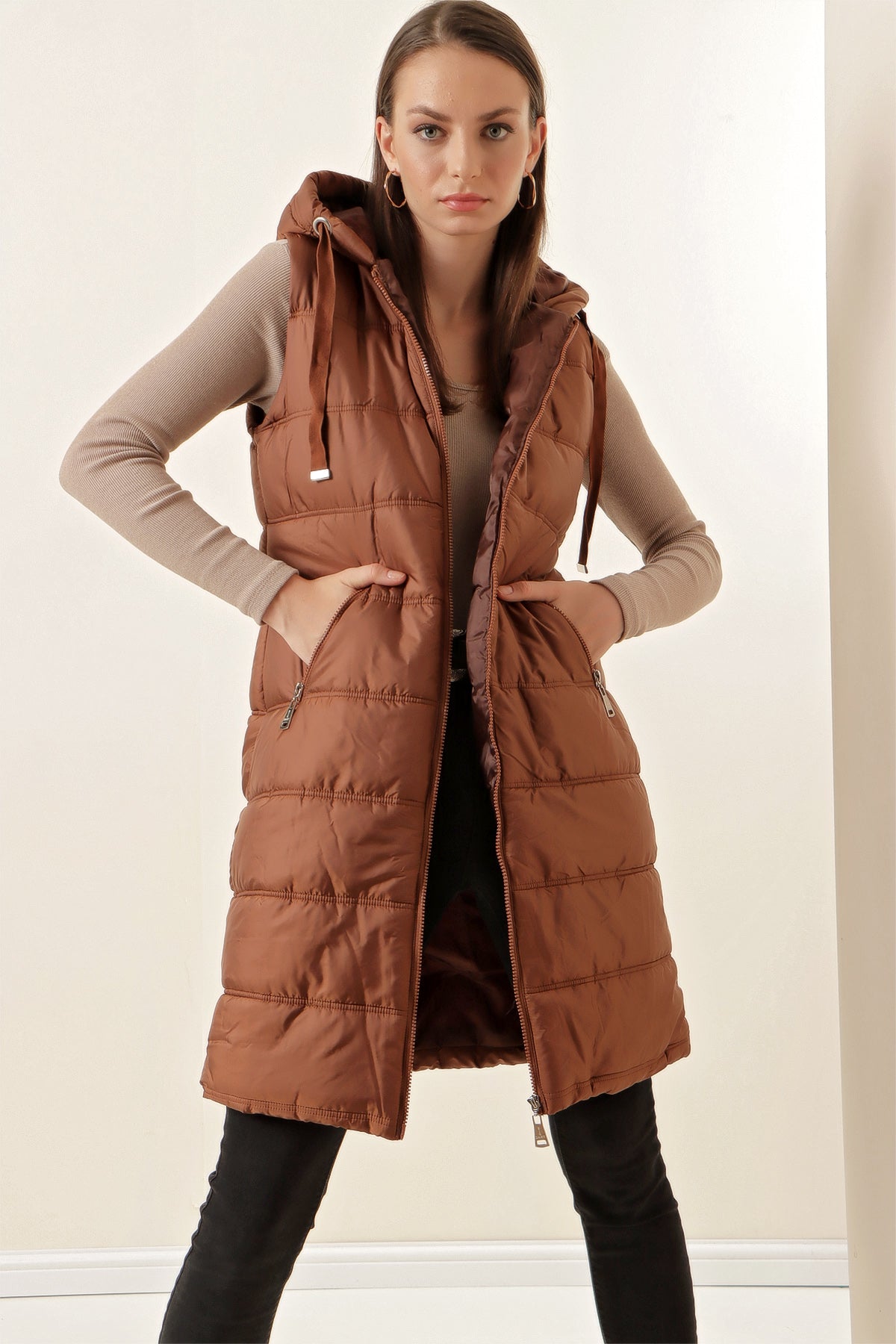 <tc>5140 gilet long en duvet avec capuche</tc>