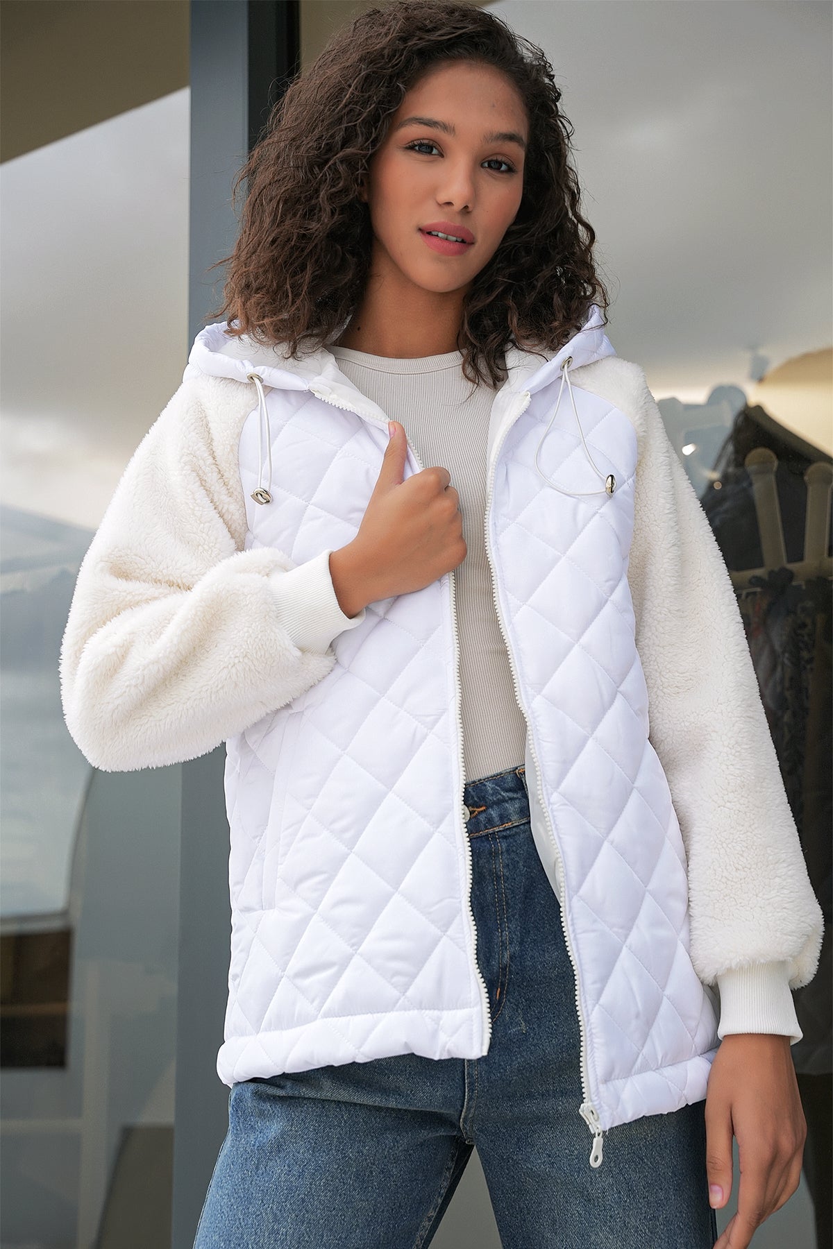 <tc>Manteau matelassé avec manches en peluche 5201</tc>