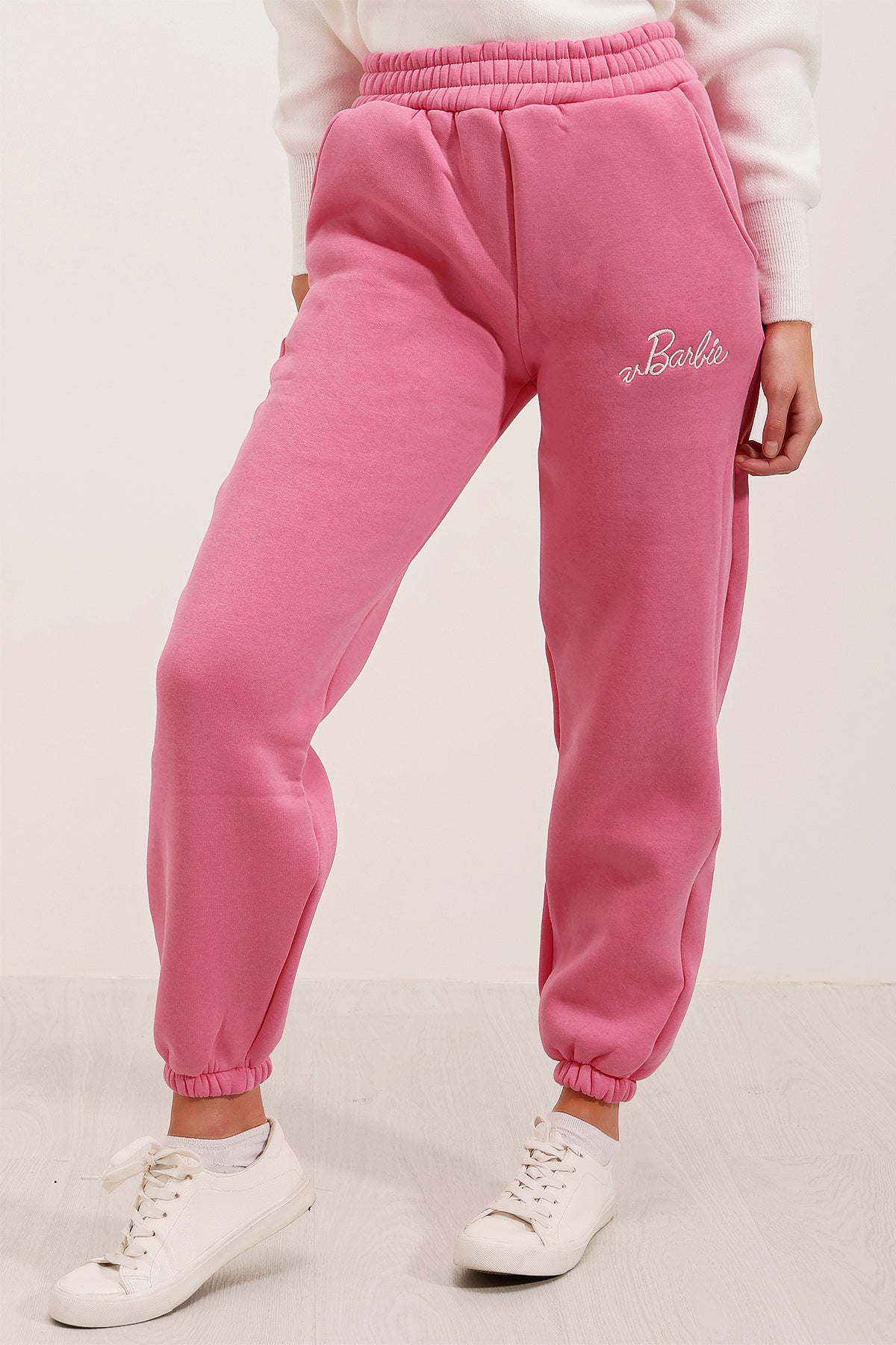 <tc>Pantalon de jogging brodé 55423</tc>