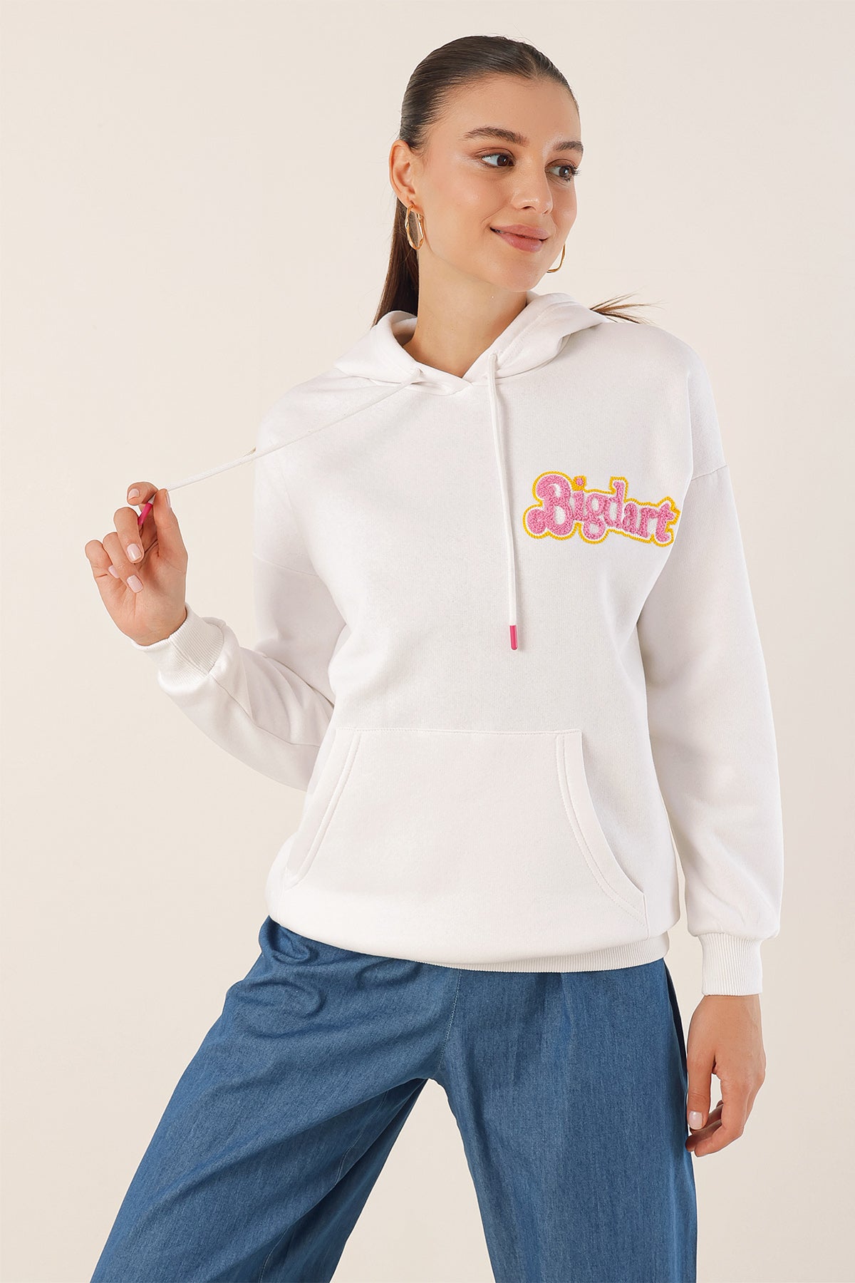 <tc>Sweatshirt oversize avec broderie 55424</tc>