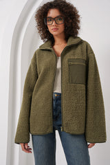 <tc>Veste en peluche oversize à col zippé 55446.</tc>