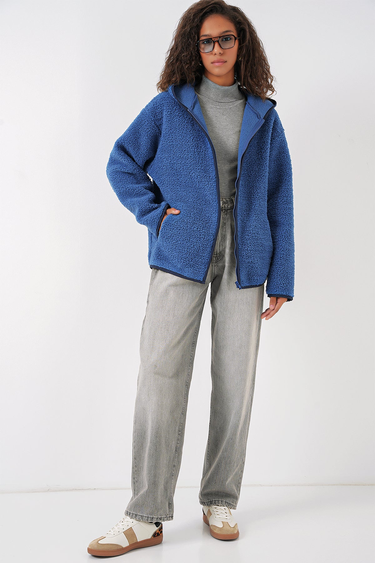 <tc>Veste en peluche oversize à capuche pour femme 55456</tc>