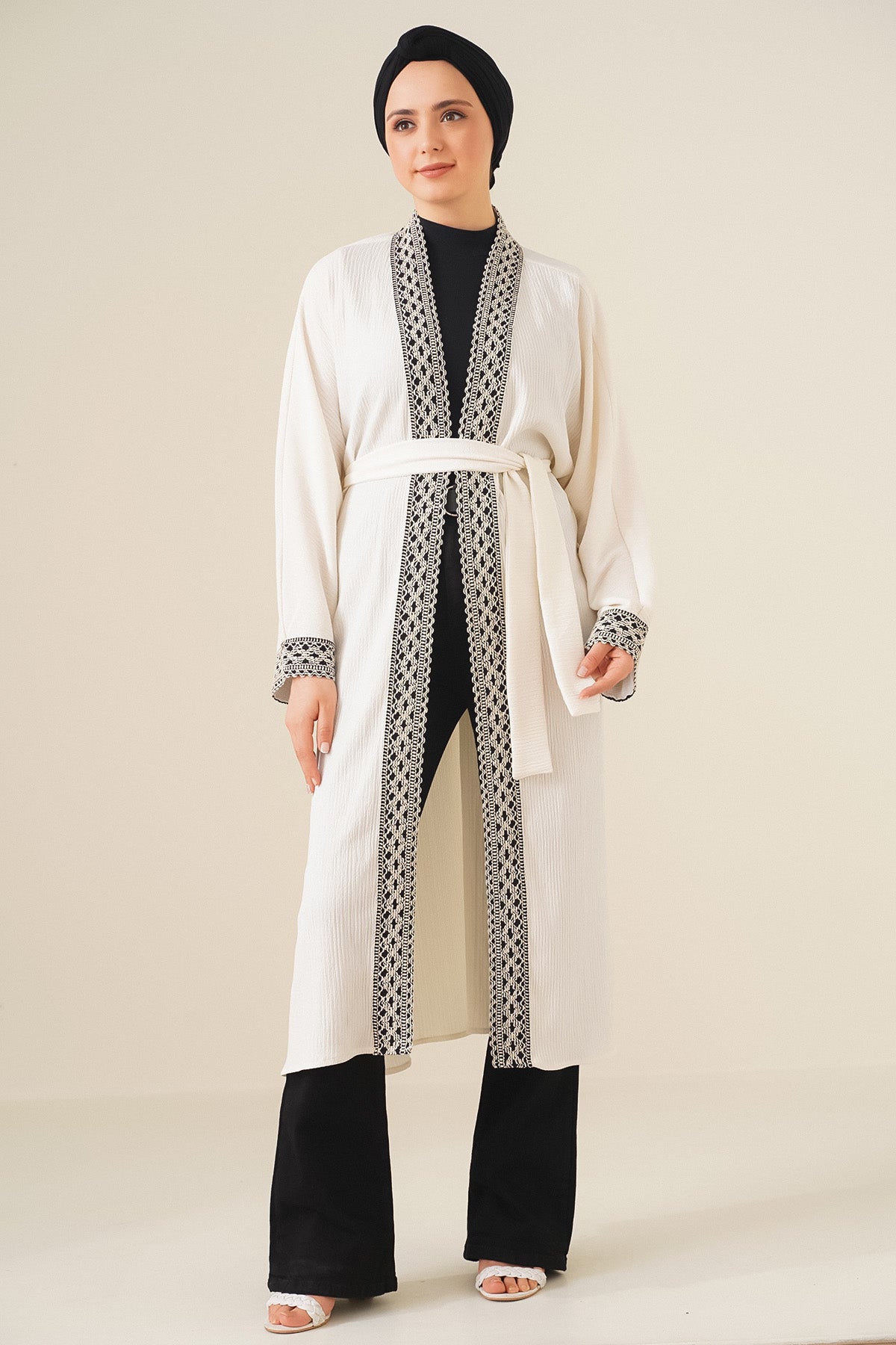 <tc>Kimono long en tricot avec broderie 5865</tc>