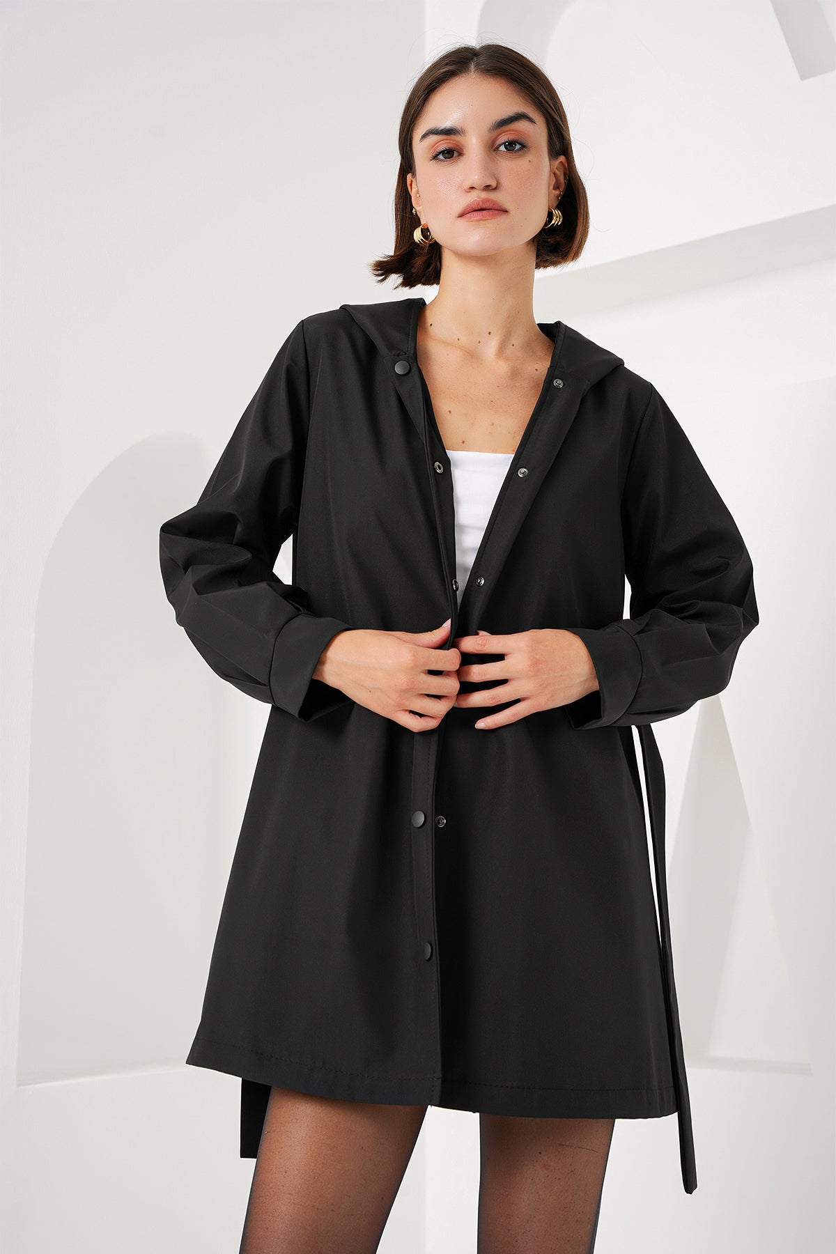 <tc>5934 Trench-coat à capuche - vert olive.</tc>