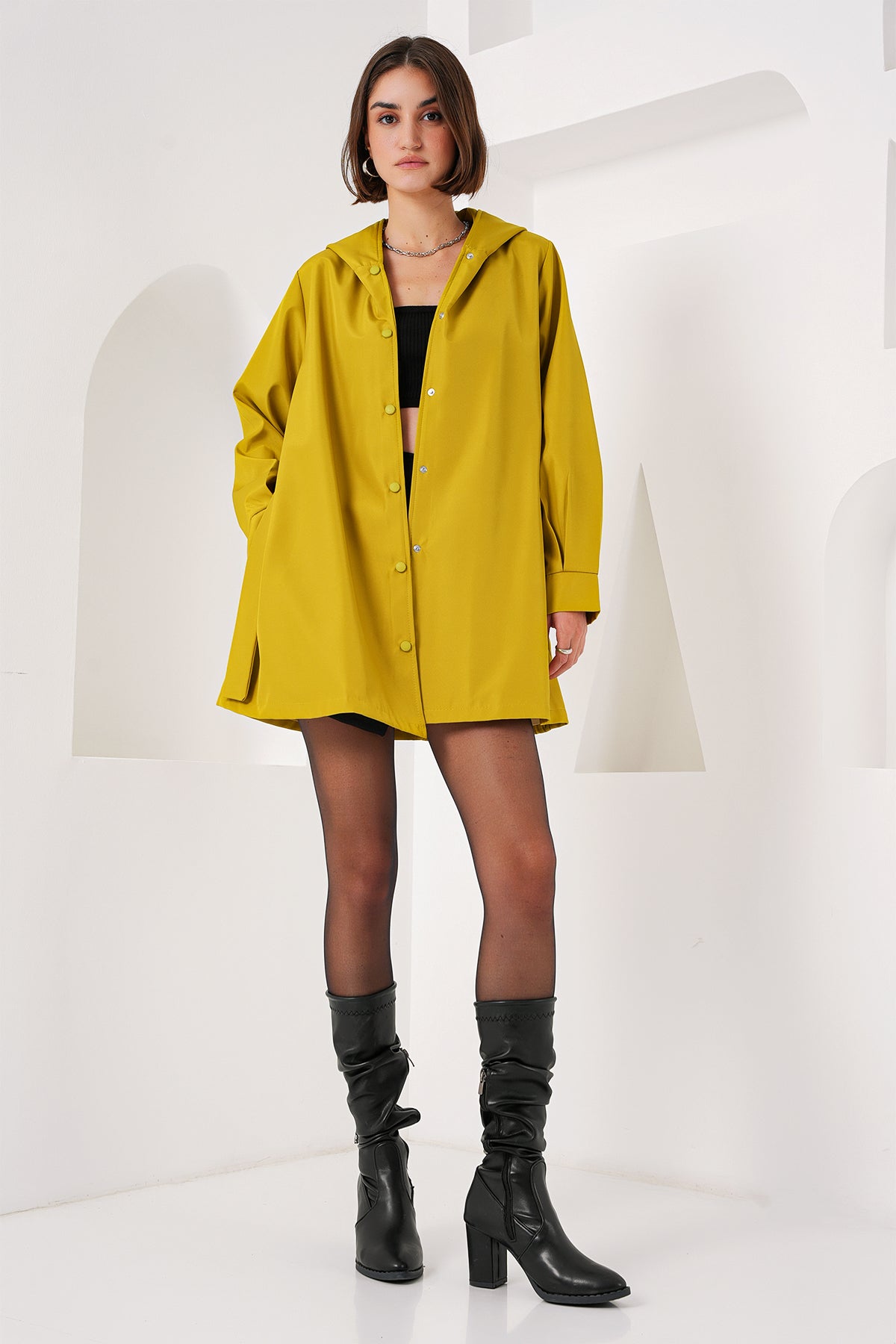 <tc>5934 Trench-coat à capuche - vert olive.</tc>