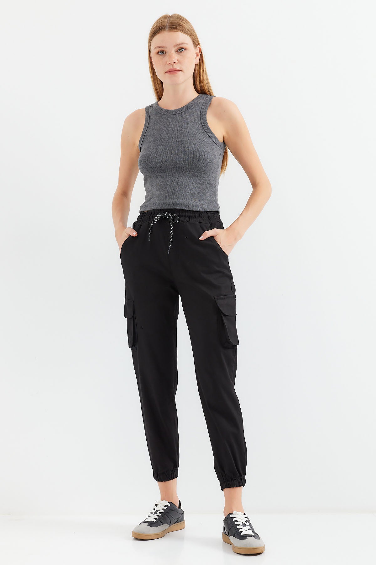 <tc>Pantalon jogger avec poches cargo 6667</tc>