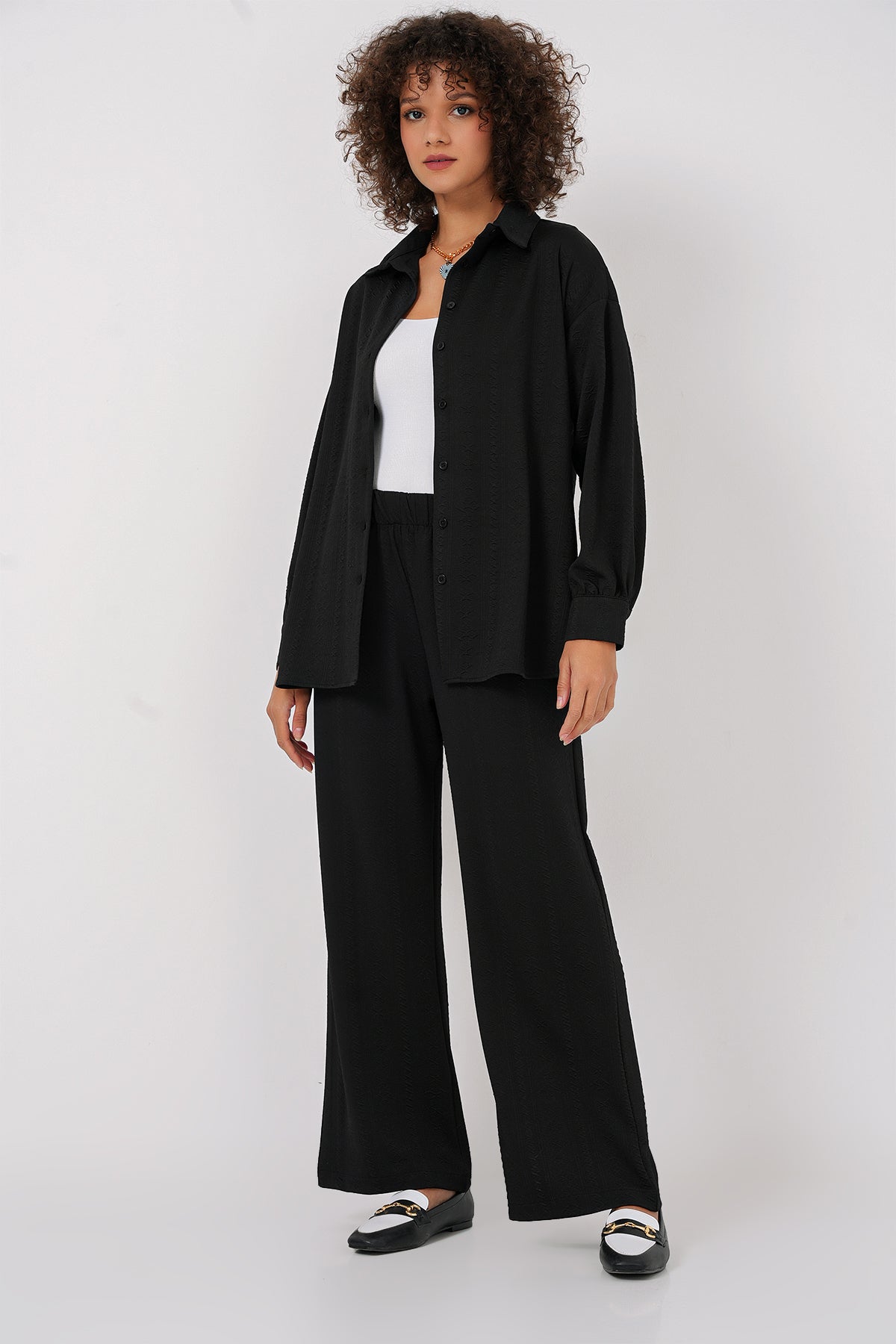 <tc>6685 ensemble haut et bas avec chemise et pantalon</tc>