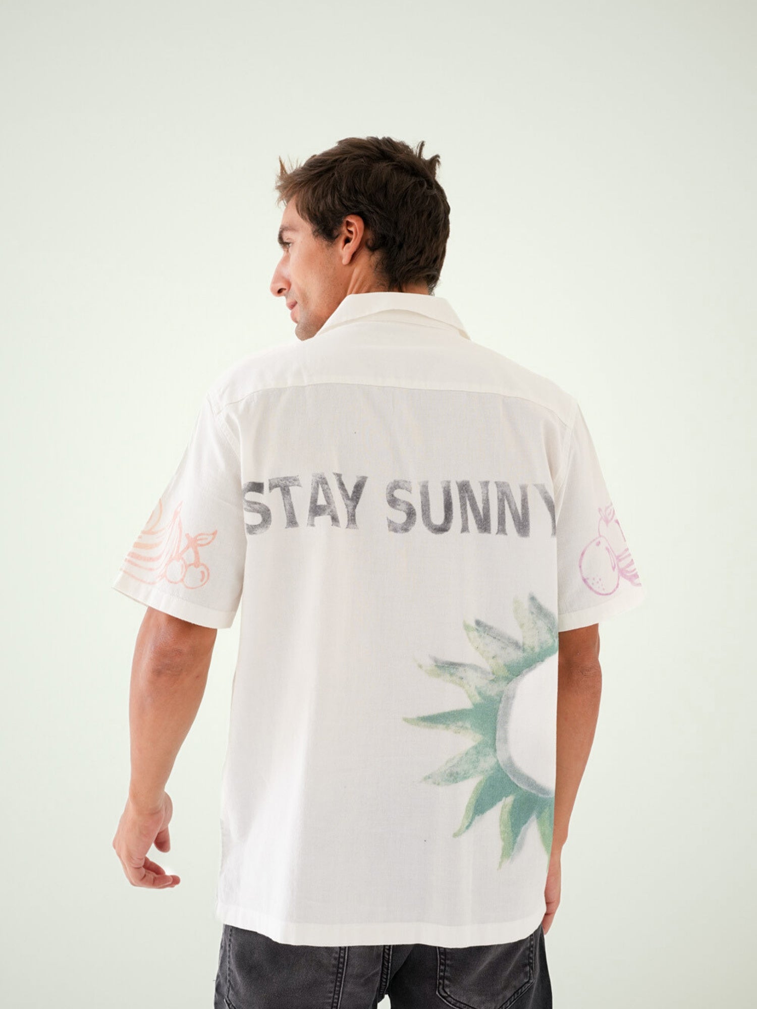 Chemise homme à manches courtes de couleur blanche -  SSH24SACC19449TM1