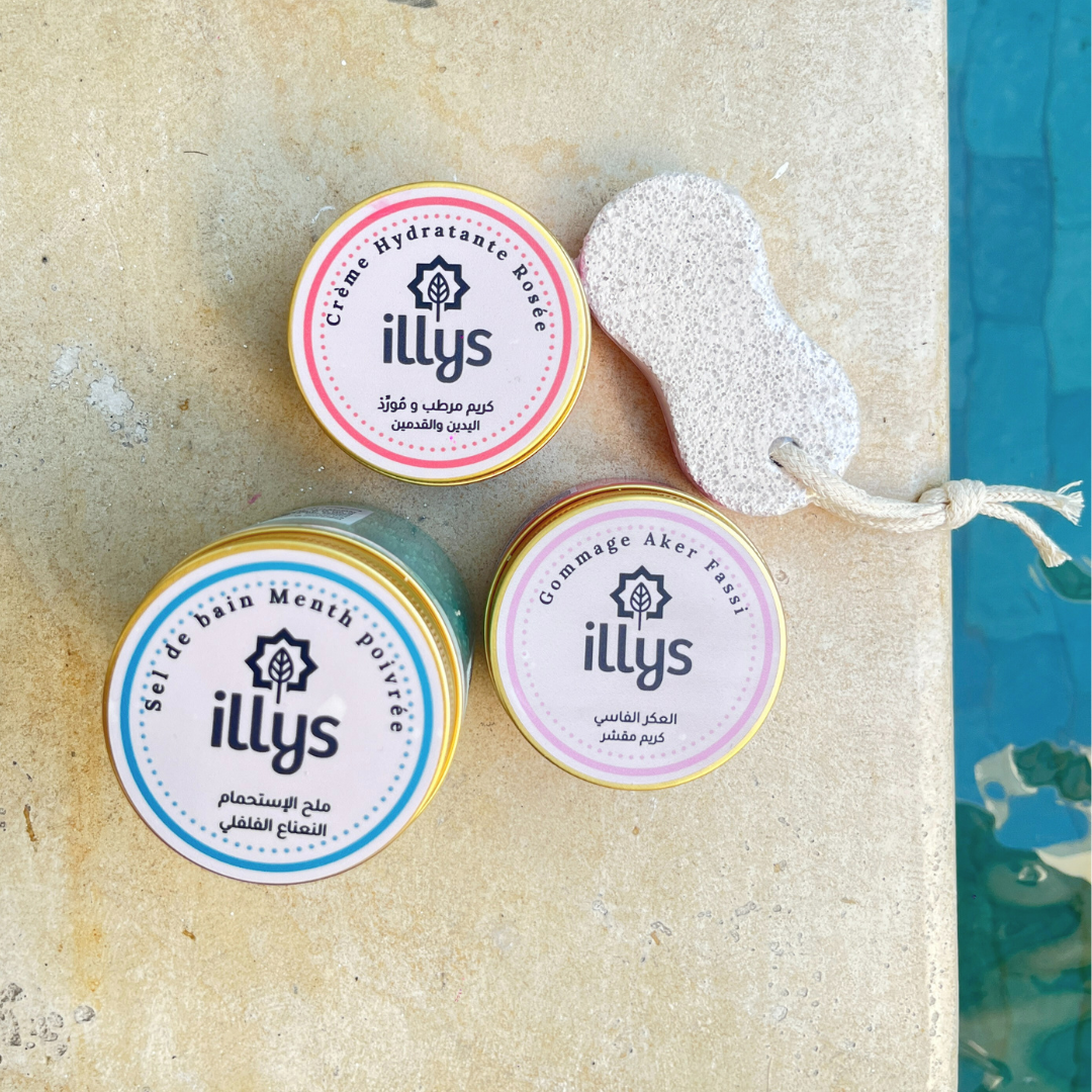 طقم سبا للعناية بالقدمين بدون علبة، يحتوي على مستحضرات مغذية ومرطبة تمنح القدمين نعومة وانتعاشاً، مثالي للعناية المنزلية اليومية.