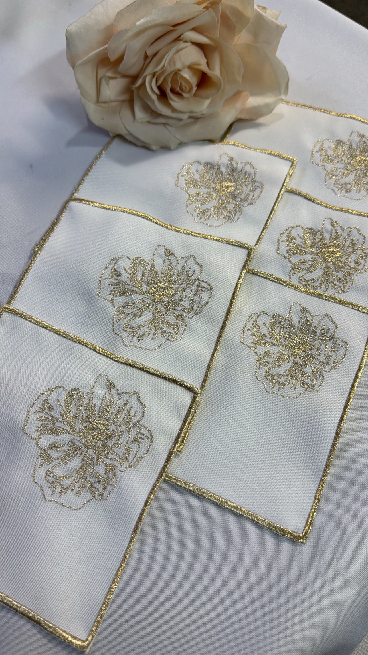 Serviettes à café motif fleur