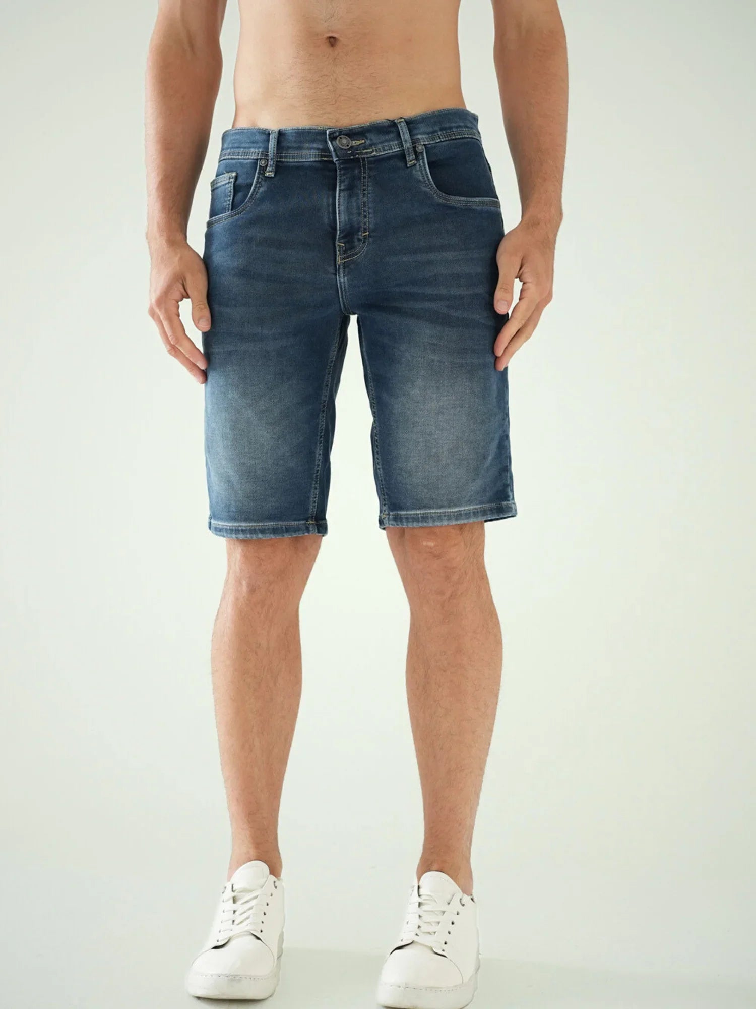 Short en jean homme classique à coupe confortable – SHR24SDSP30195TM1