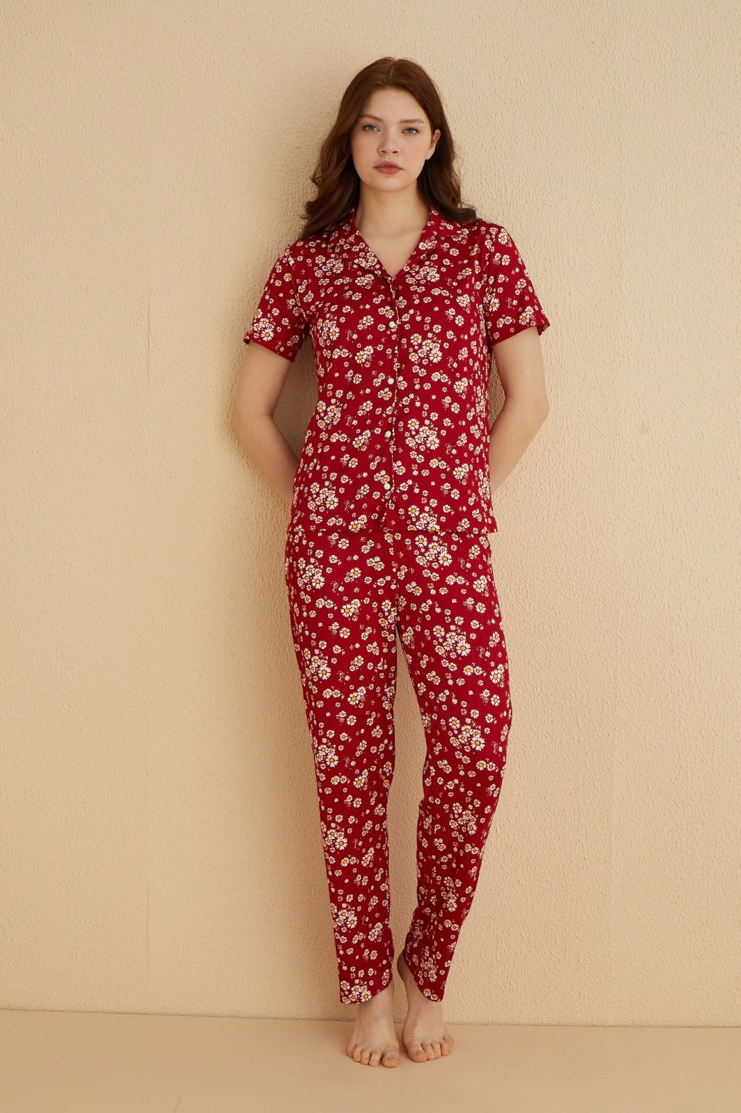 <tc>Ensemble de pyjama à manches courtes à fleurs avec col à boutons en tissu Pegasus, Dreamy.</tc>