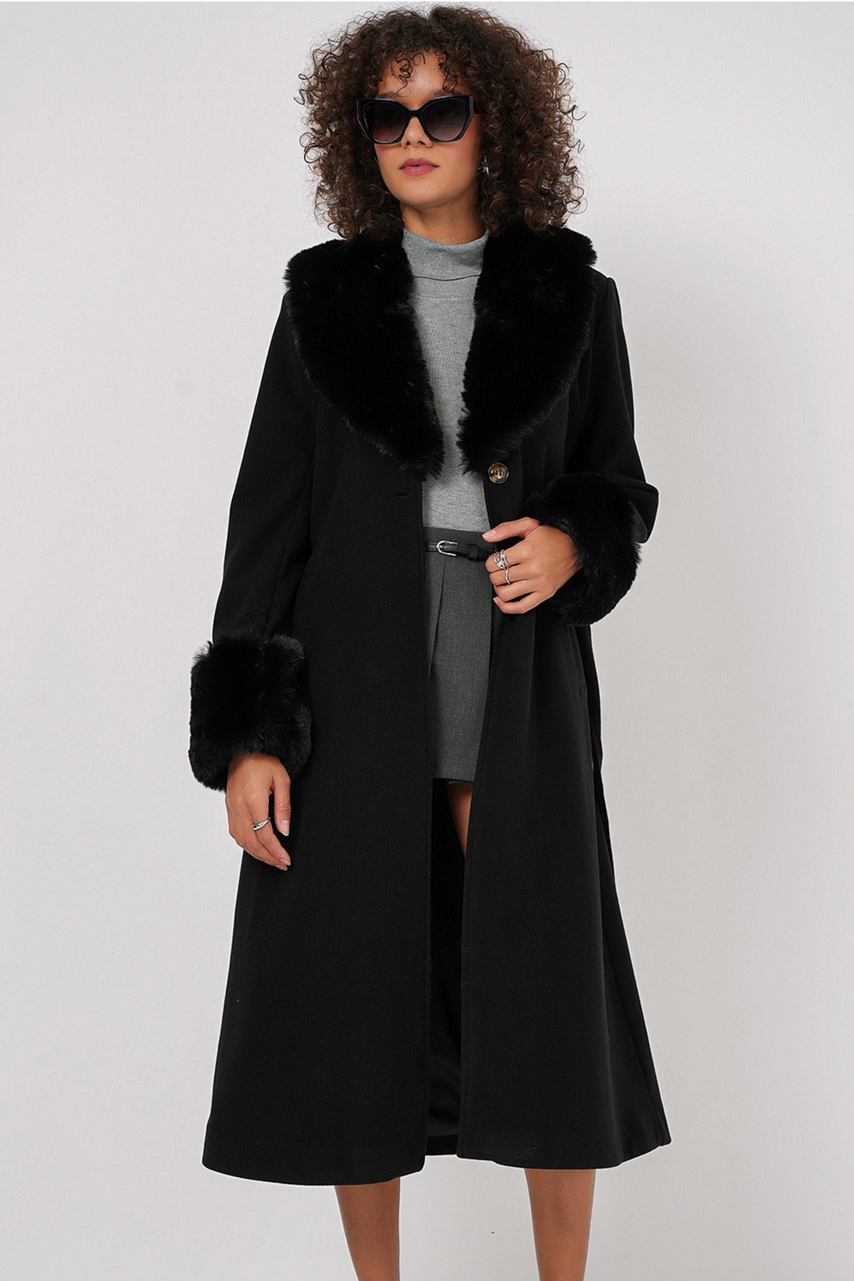 <tc>Manteau long avec détails en fourrure 9149</tc>