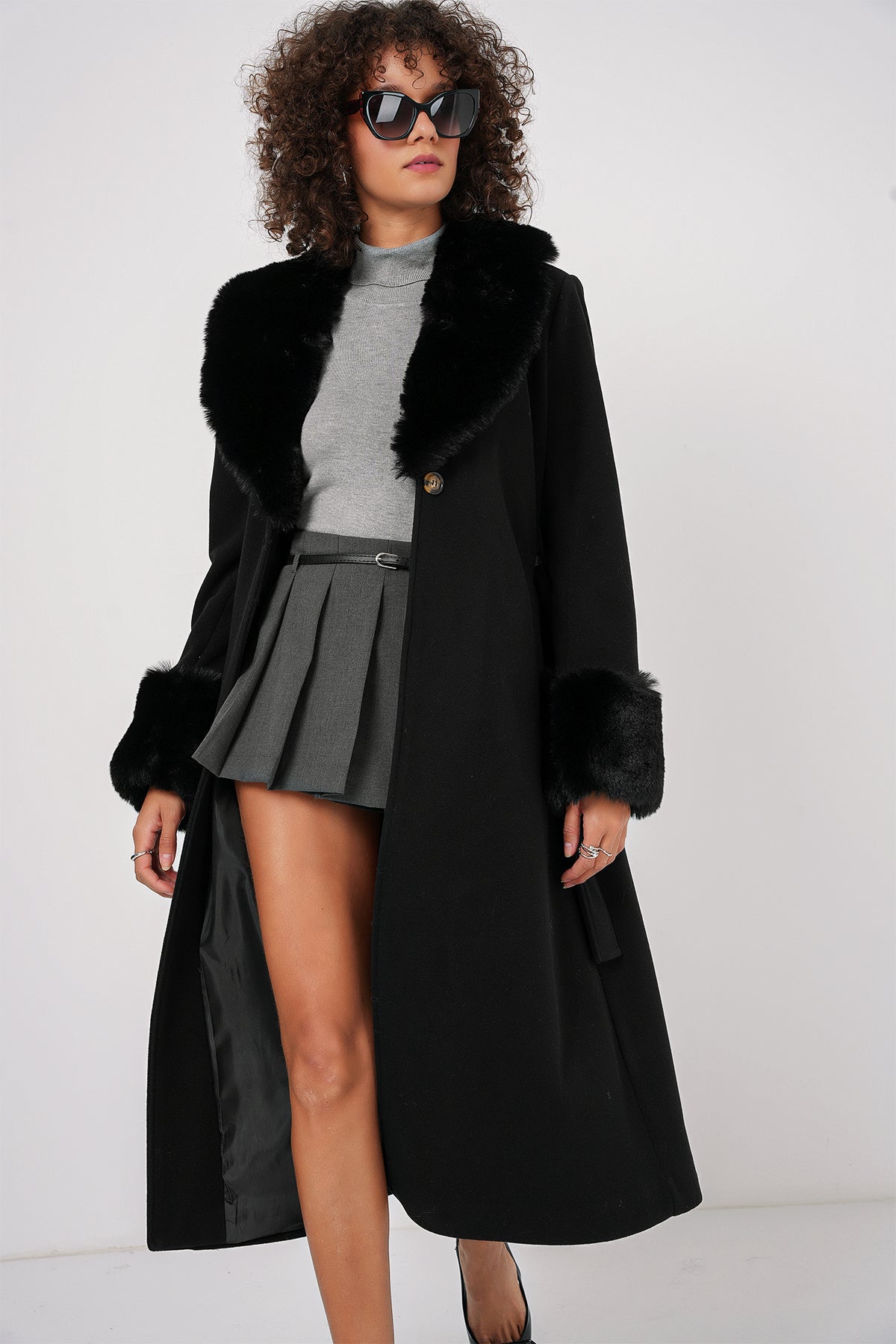 <tc>Manteau long avec détails en fourrure 9149</tc>