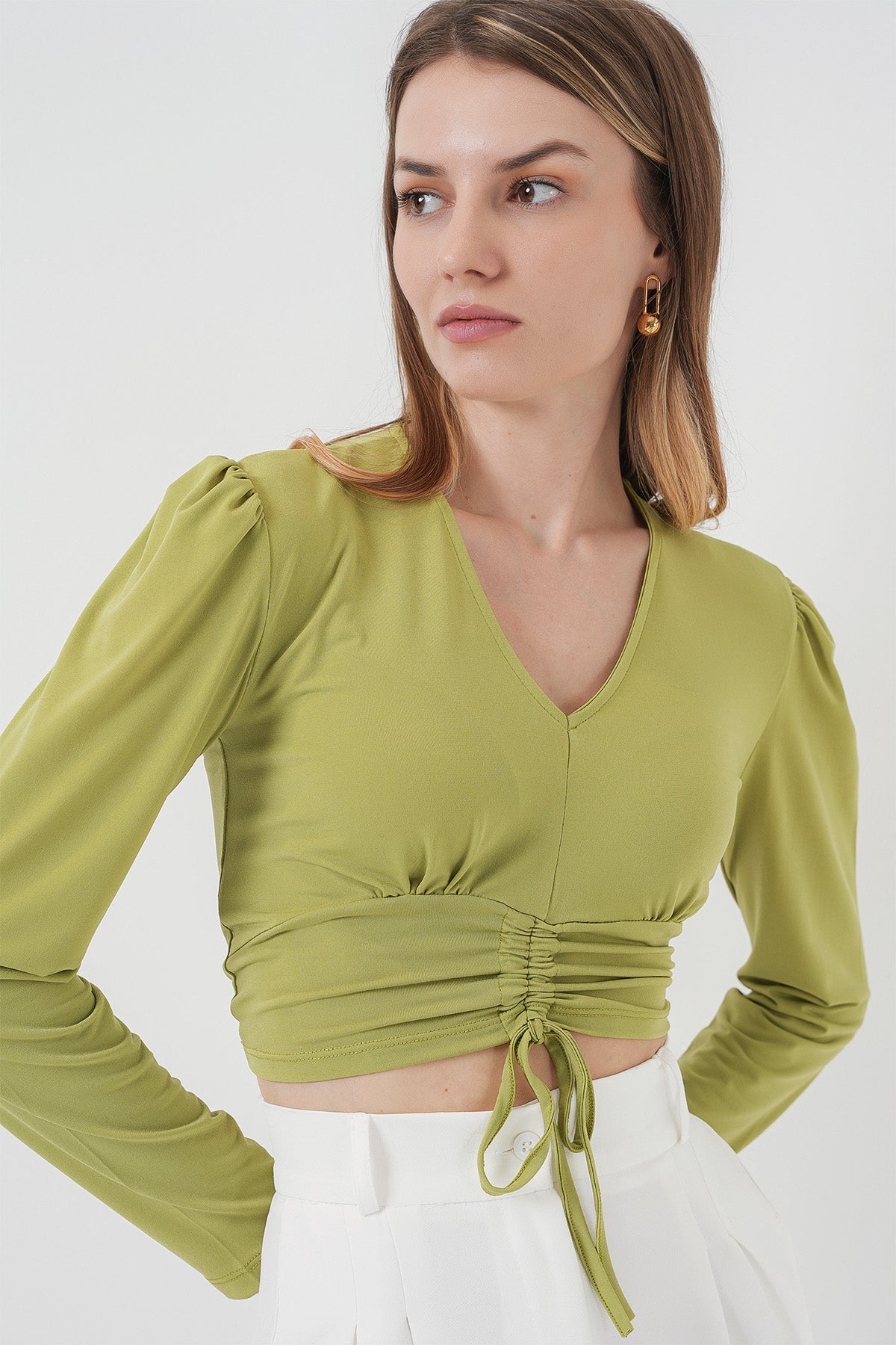 <tc>Blouse Sandy Crop 936</tc>