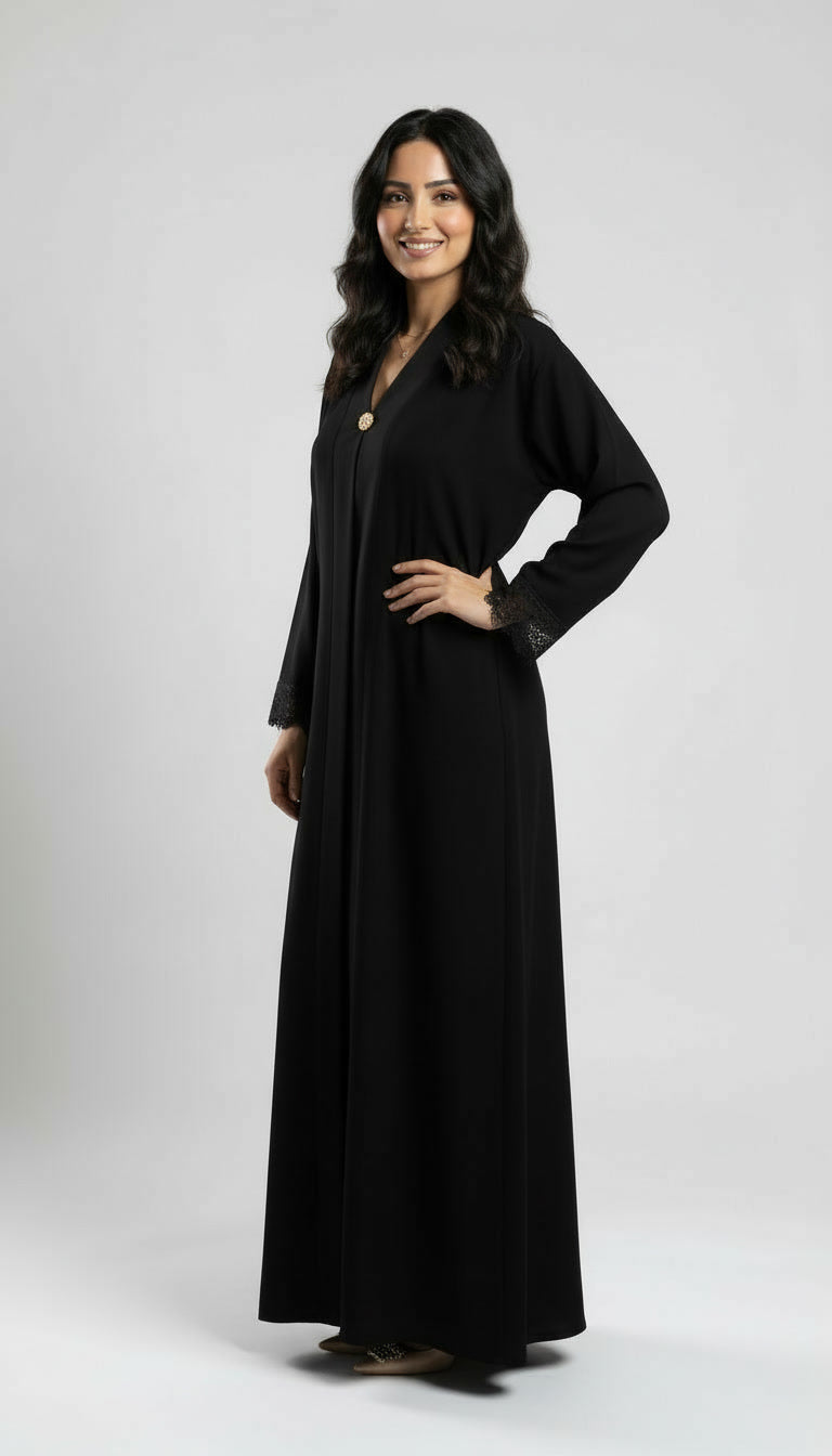 Abaya élégante à dentelle – Détail qui fait la différence