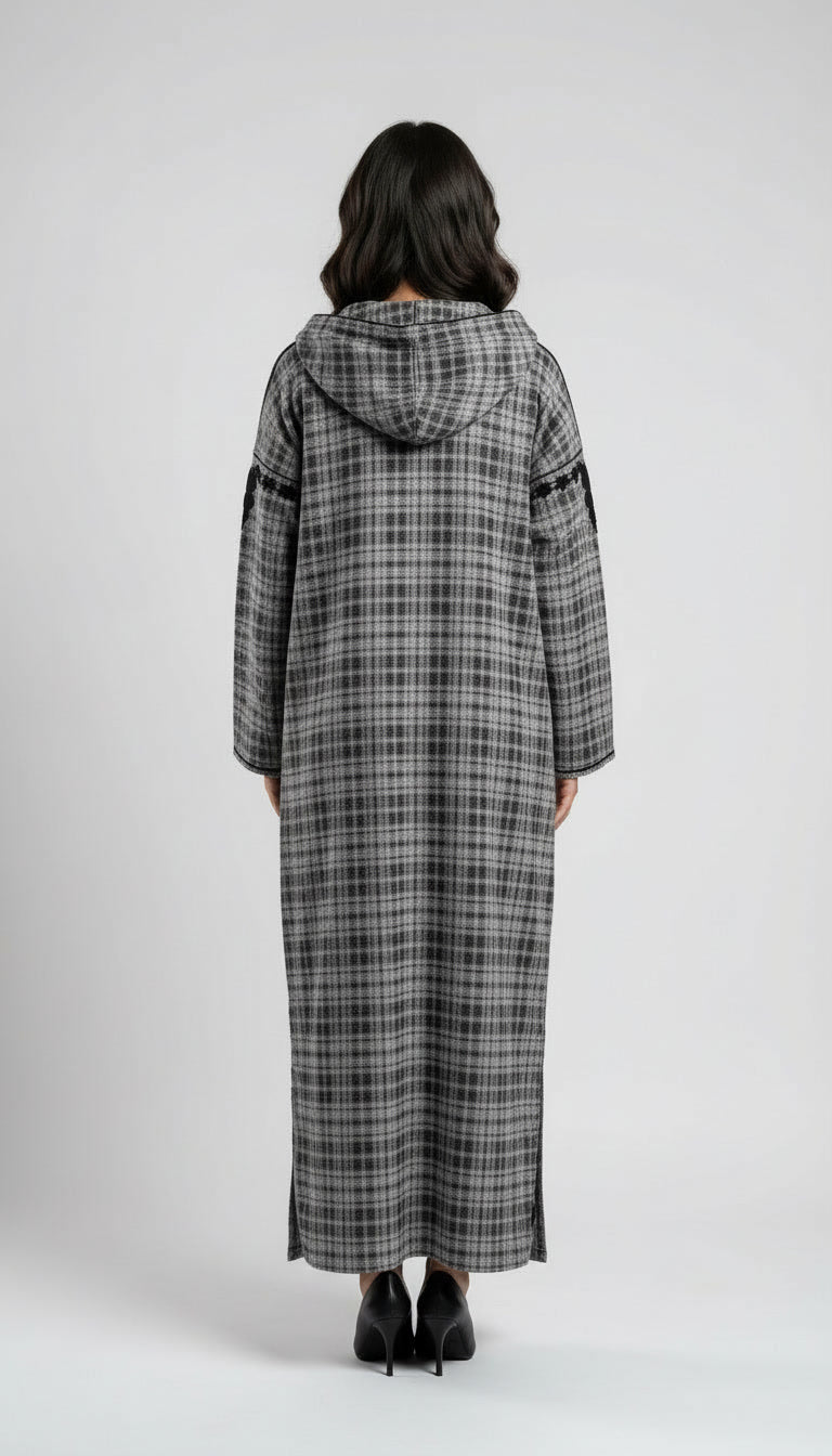Djellaba à carreaux bordeaux – Charme chaleureux