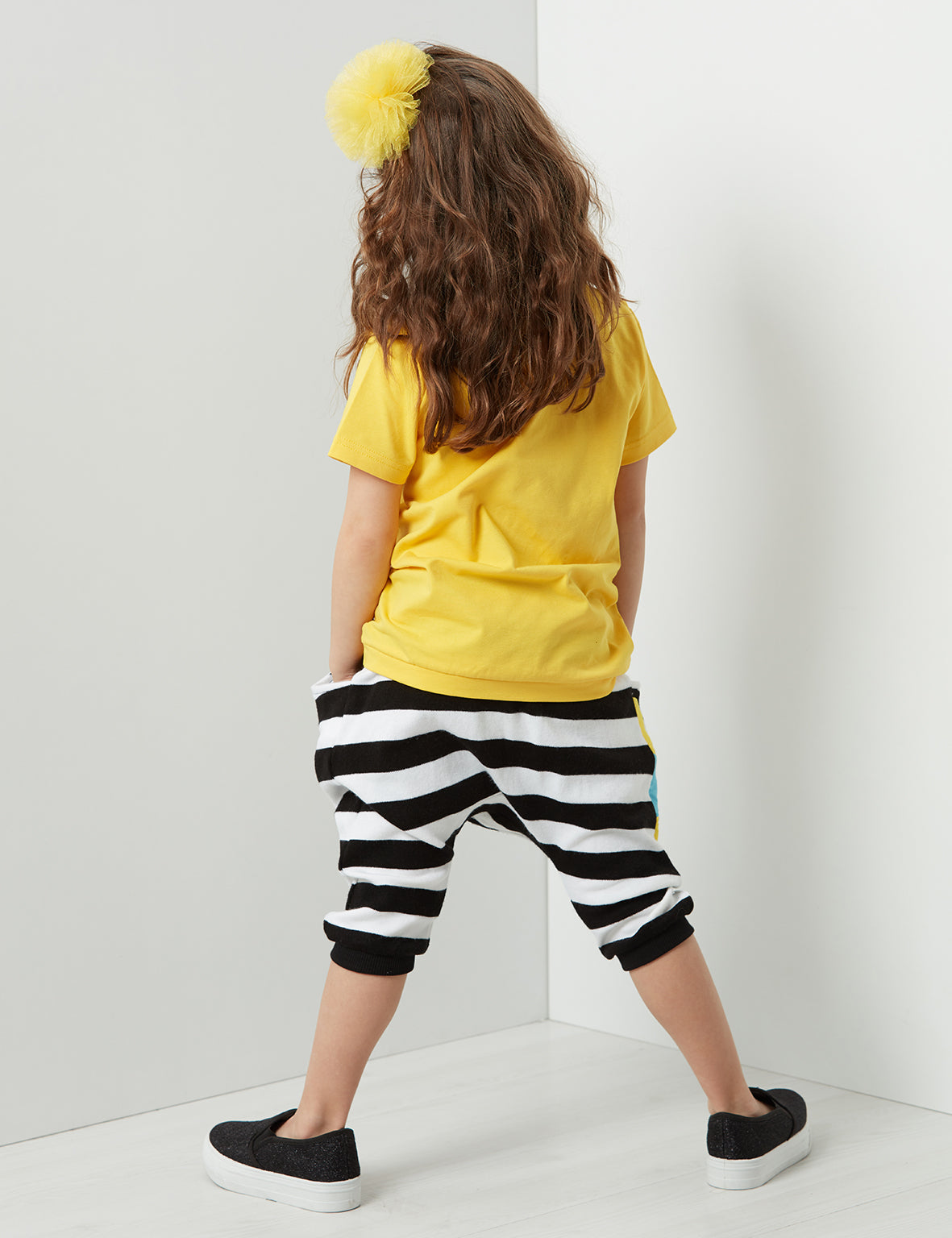 <tc>Ensemble de t-shirt et short capri pour fille "Maya"</tc>