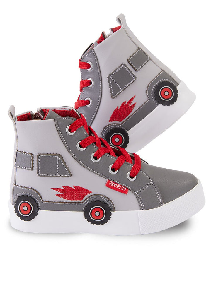 Sneakers garçon montantes motif voiture 3D – Baskets enfant résistantes et confortables