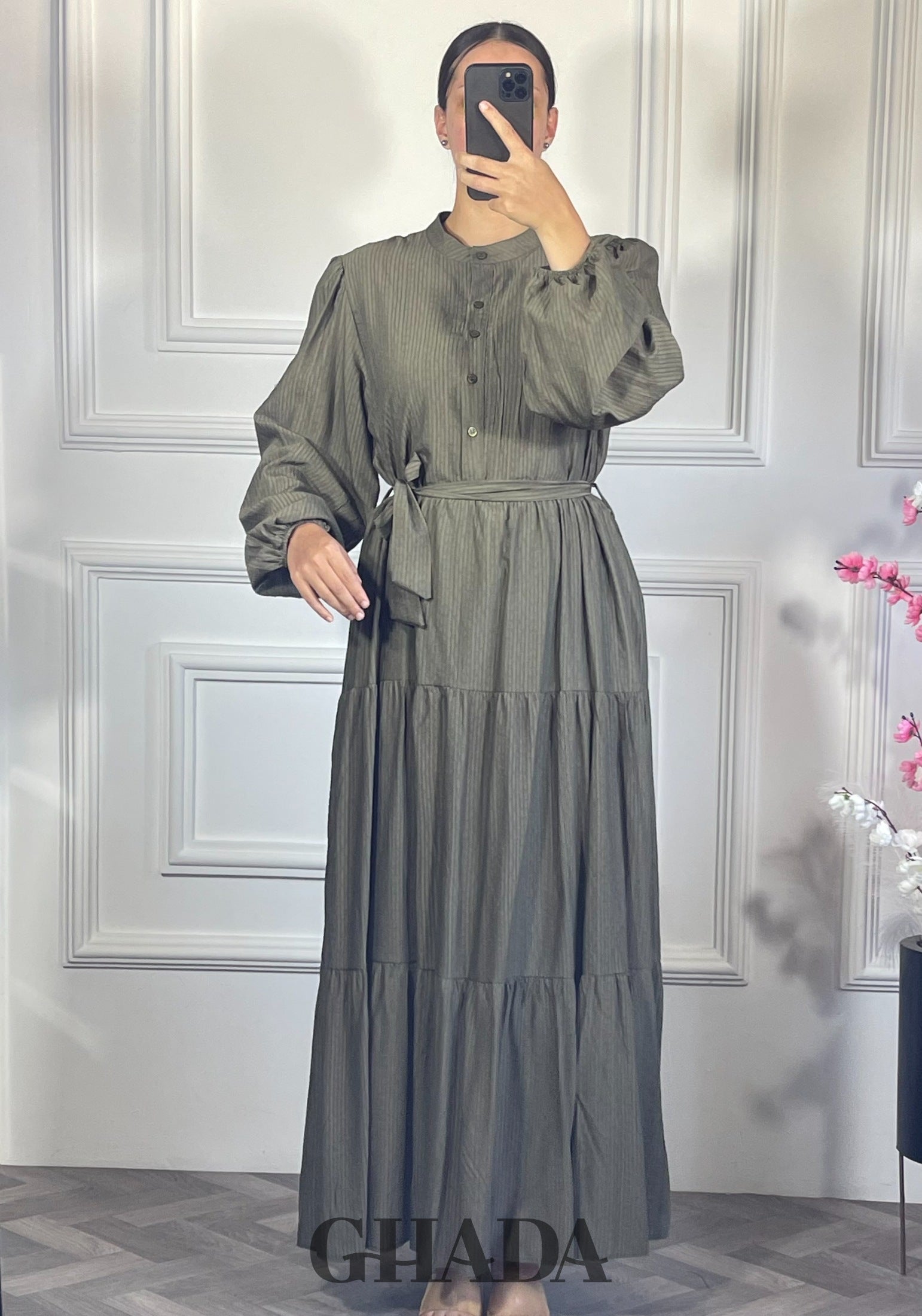 Robe longue en lin froissé - Vert kaki vue complète - robe longue femme - GHADA FASHION