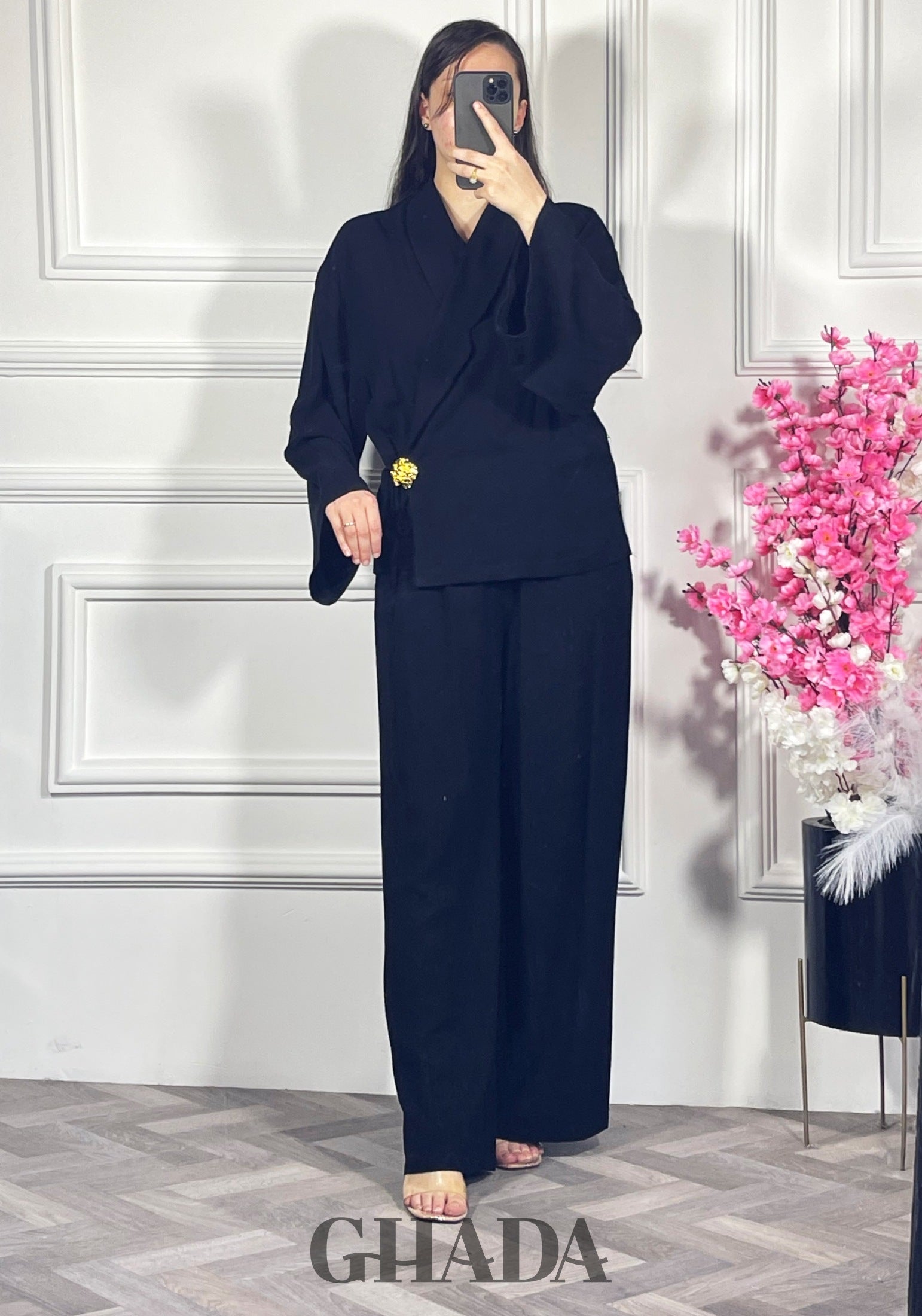 Ensemble avec pantalon en lin - Noir vue de face - ensemble femme - GHADA FASHION