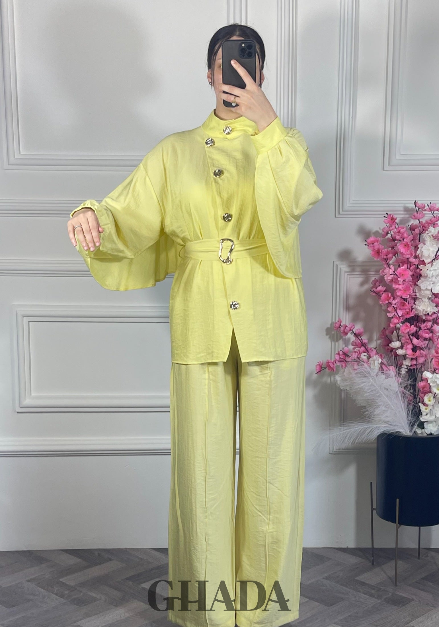 Ensemble avec pantalon - Jaune vue de face - ensemble femme - GHADA FASHION