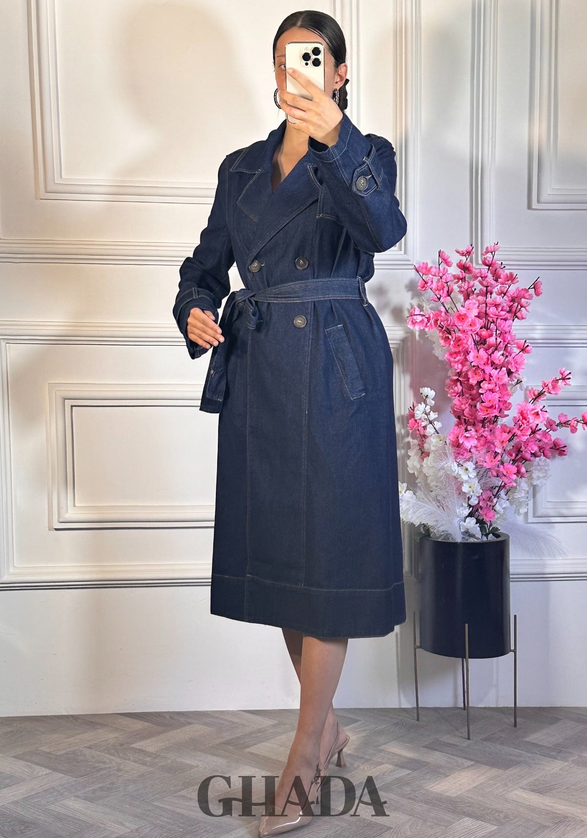 Trench long en denim - Bleu foncé vue complète - manteau femme - GHADA FASHION