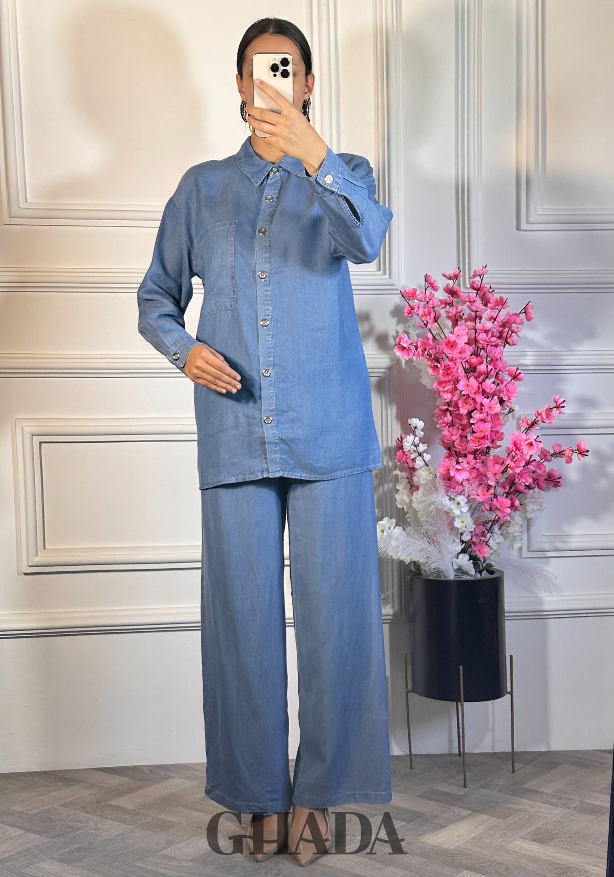 Ensemble chemise et pantalon  - Bleu Clair vue de face - ensemble femme - GHADA FASHION