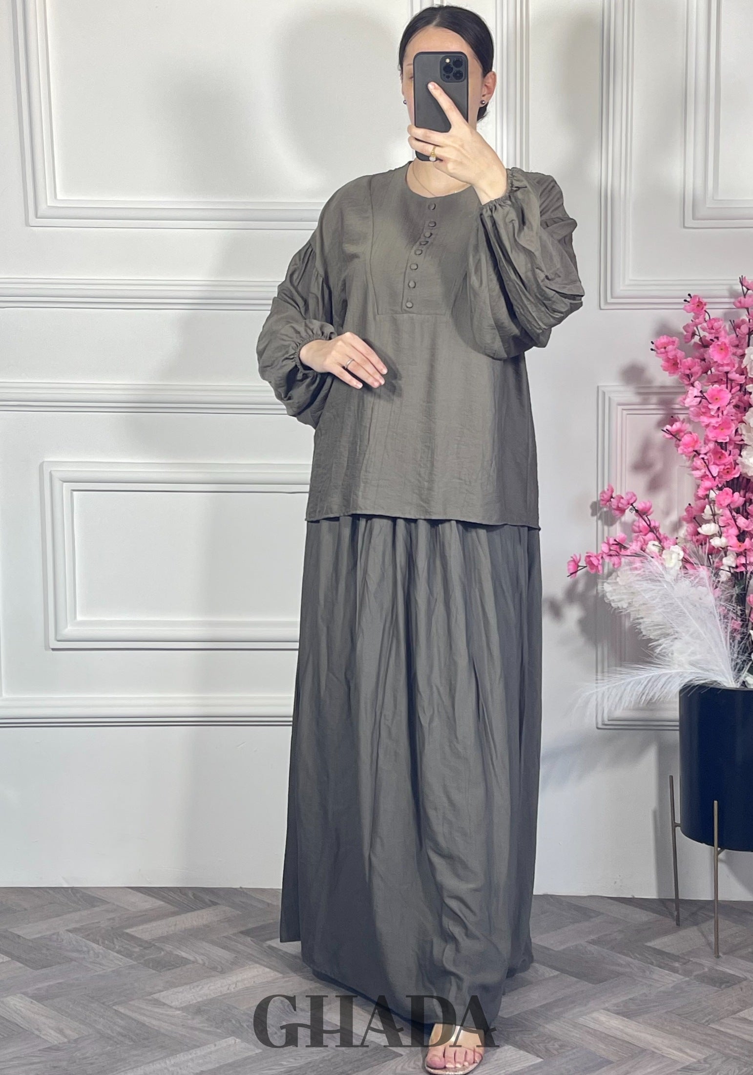 Ensemble avec jupe - Vert kaki vue de face - ensemble femme - GHADA FASHION