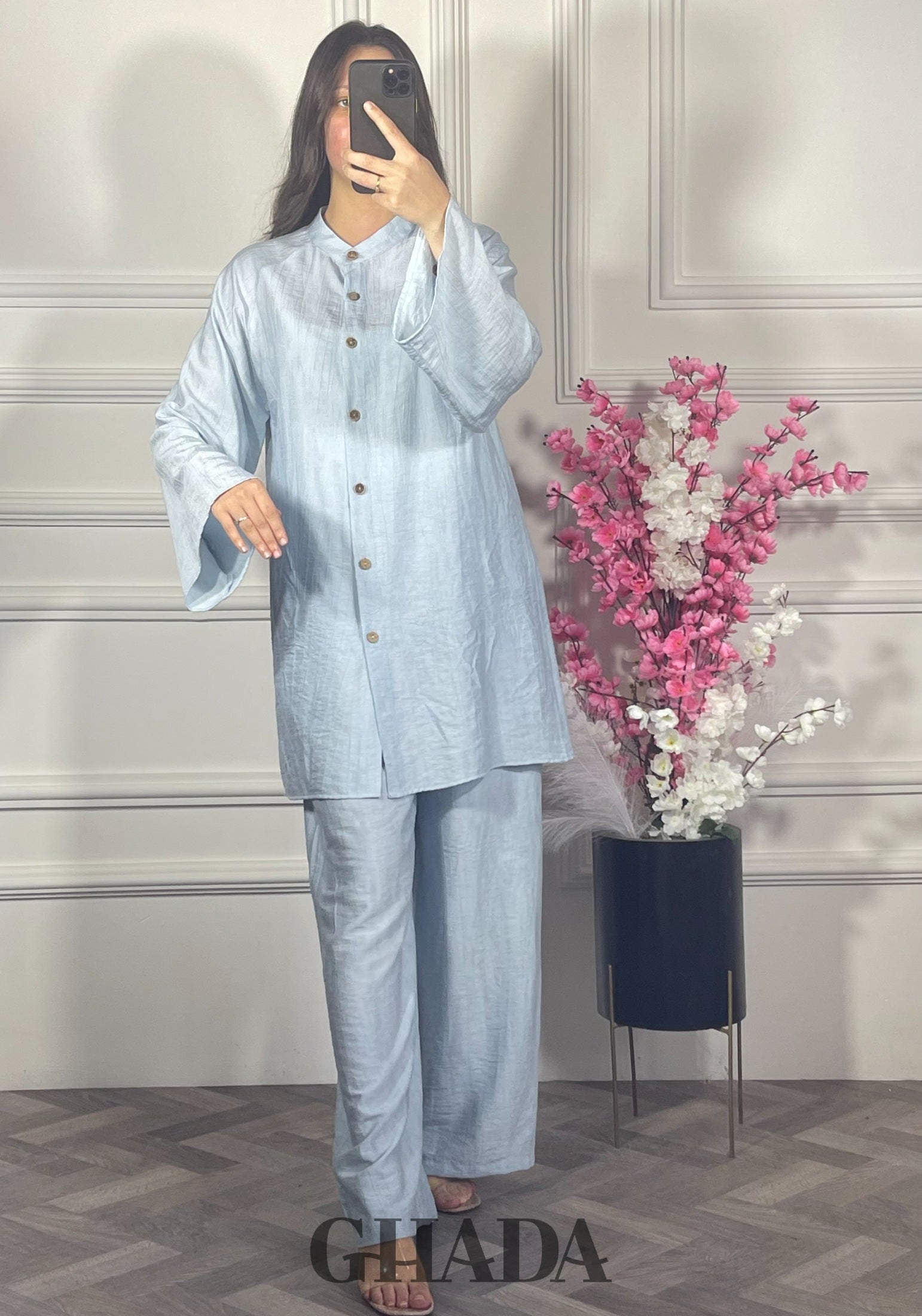 Ensemble brodé en lin  - Bleu ciel vue de dos - ensemble femme - GHADA FASHION