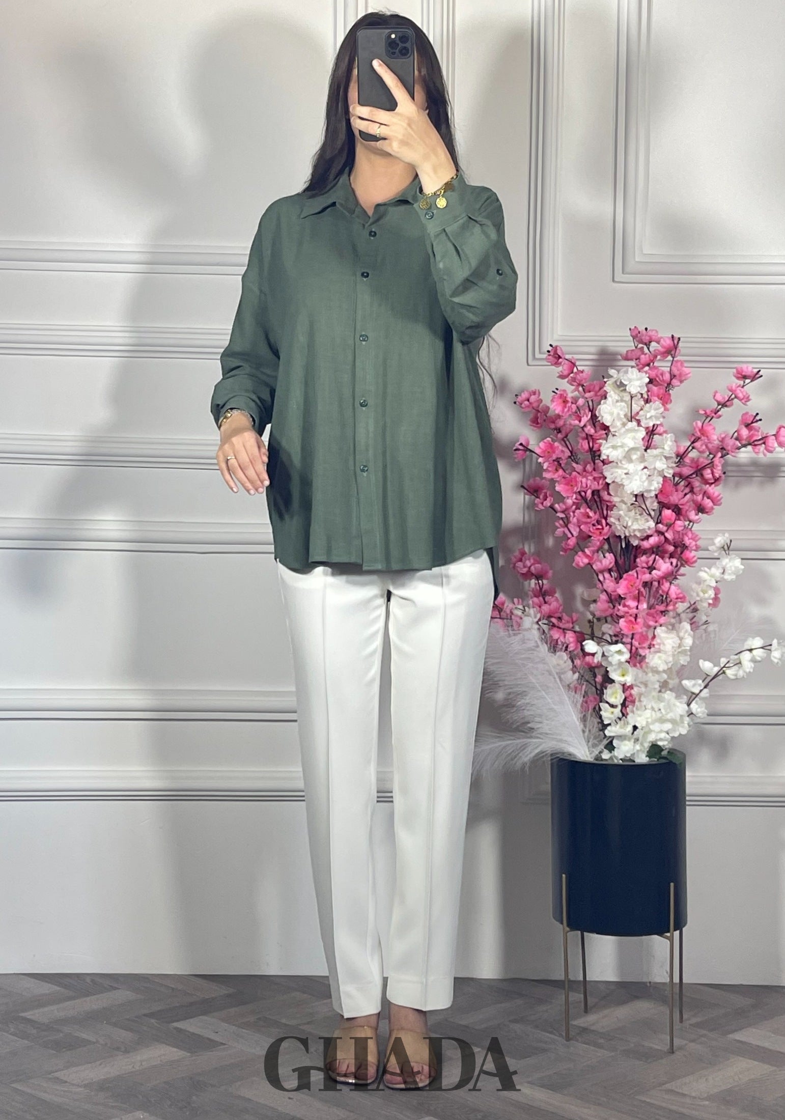 Chemise en lin  - Vert kaki vue complète - chemise femme - GHADA FASHION