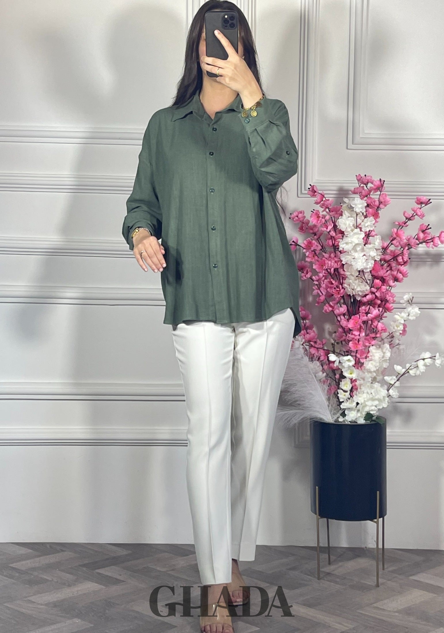 Chemise en lin  - Vert kaki vue de face - chemise femme - GHADA FASHION