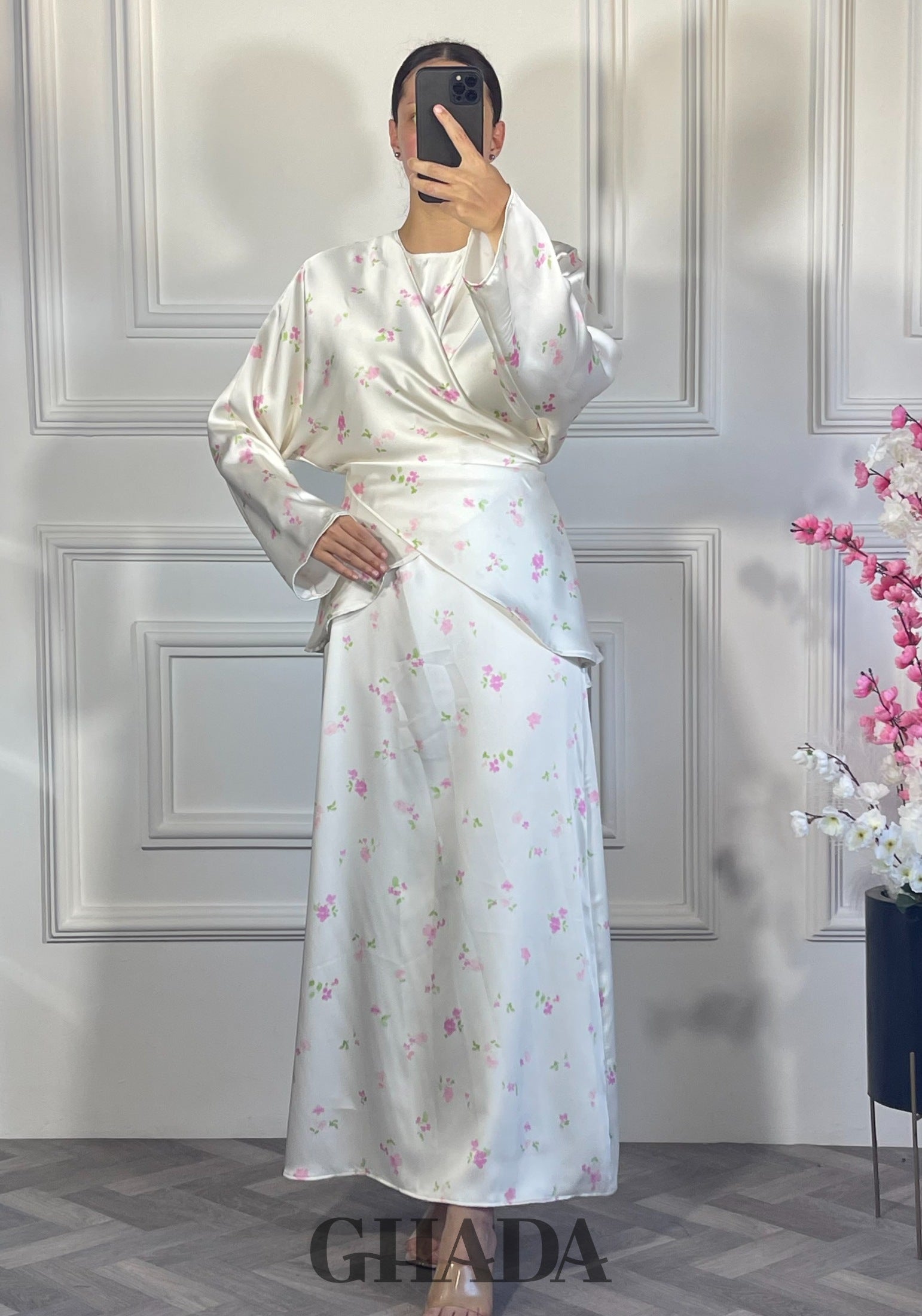 Ensemble robe sans manches avec haut à lactes - fleurie vue complète - ensemble femme - GHADA FASHION