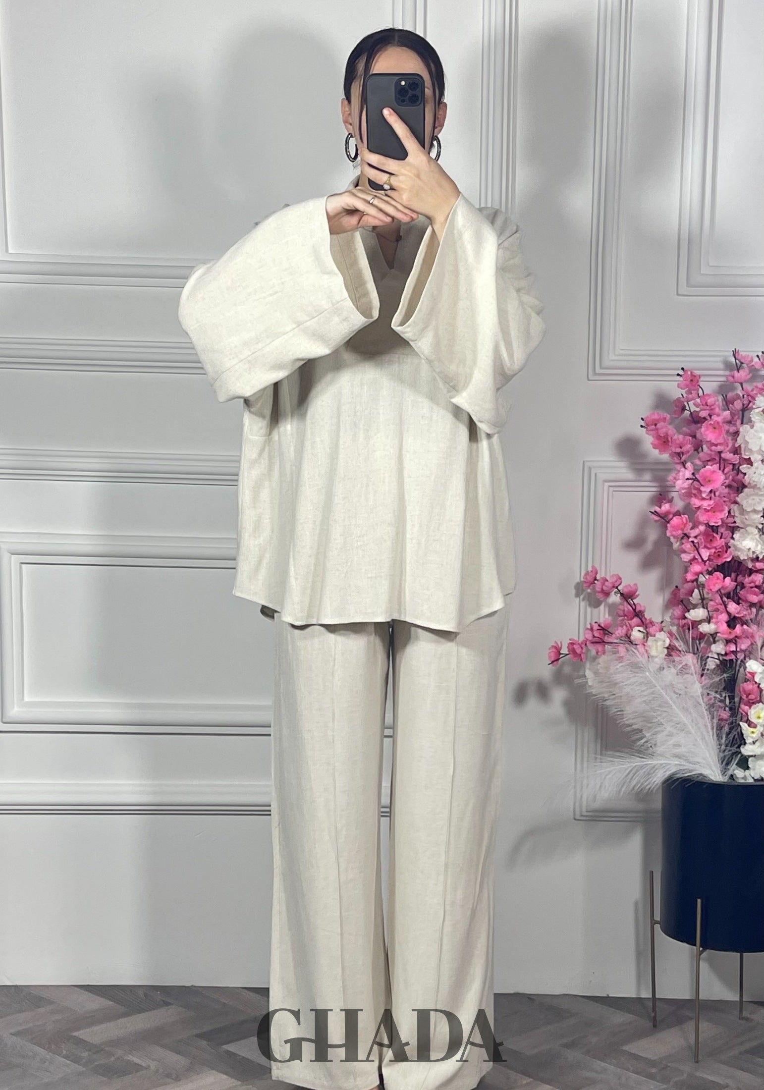 Ensemble en lin col V - Beige sable vue complète - ensemble femme - GHADA FASHION