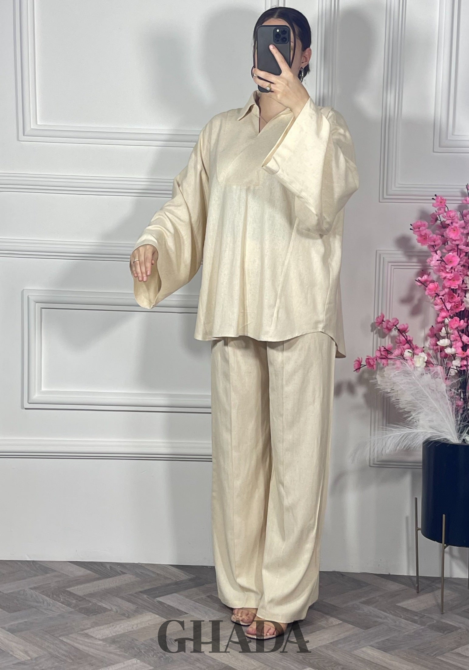 Ensemble en lin col V - Beige vue de dos - ensemble femme - GHADA FASHION