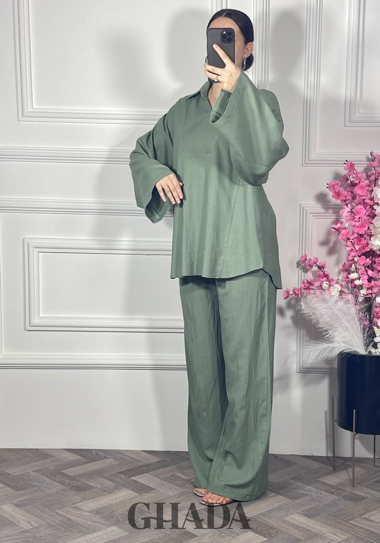 Ensemble en lin col V - Vert sauge détail broderie - ensemble femme - GHADA FASHION