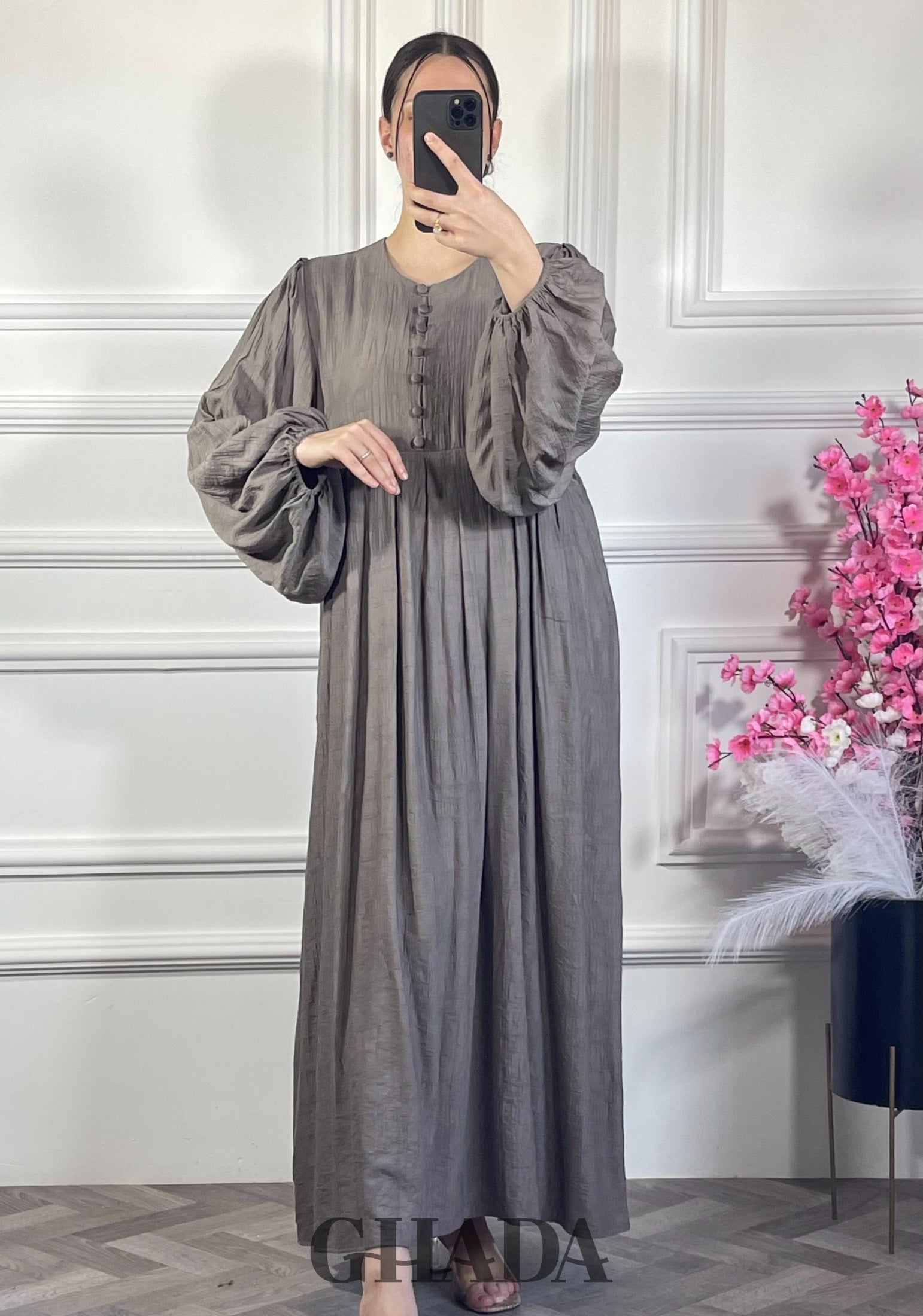 Robe en lin brodé - Marron vue de dos - ensemble femme - GHADA FASHION