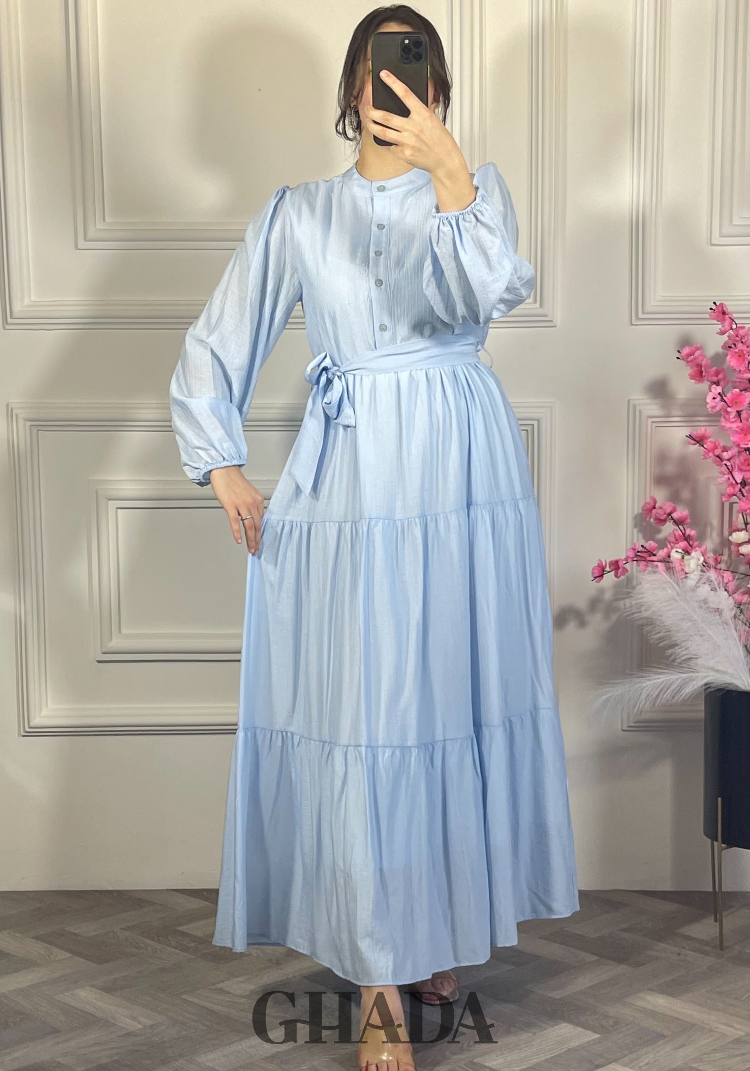 Robe en lin froissé - Bleu ciel vue de face - robe longue femme - GHADA FASHION