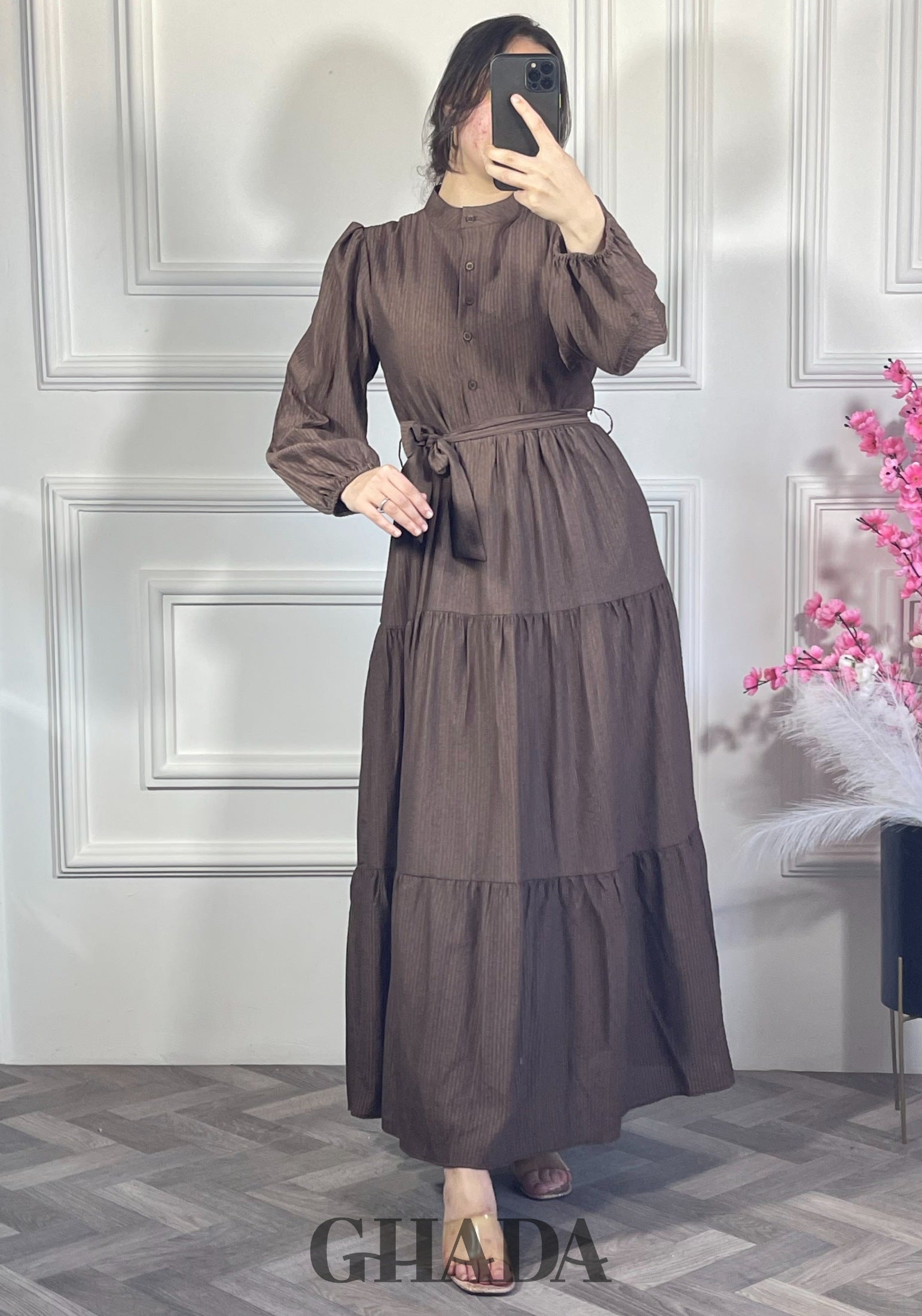 Robe en lin froissé - Marron foncé vue de dos - robe longue femme - GHADA FASHION