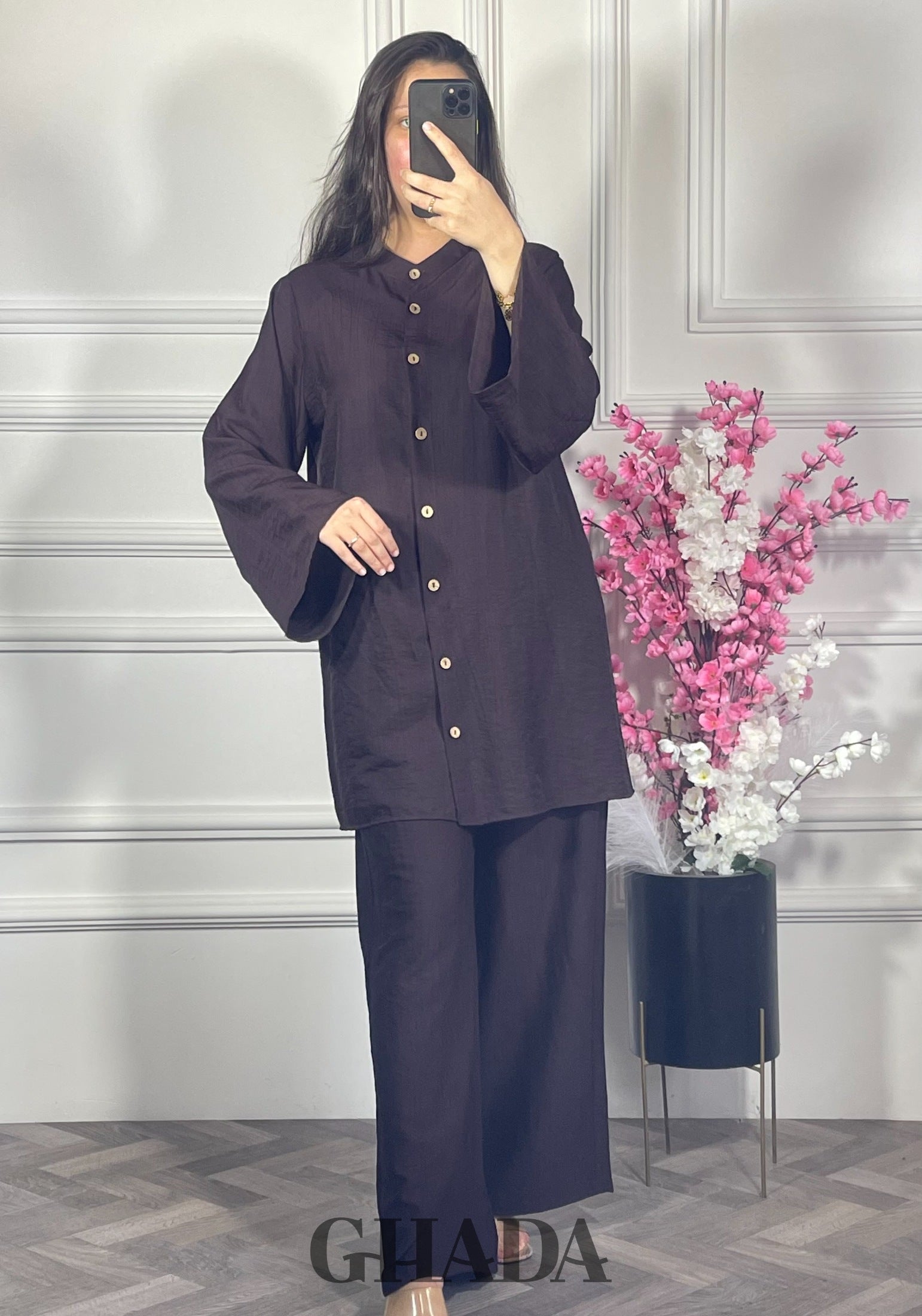 Ensemble brodé en lin  - Marron chocolat vue de face - ensemble femme - GHADA FASHION