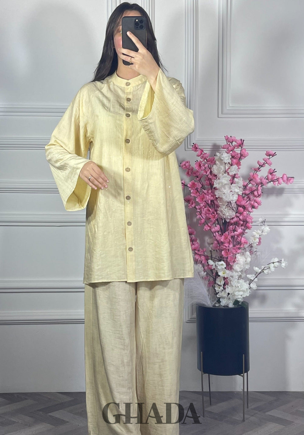 Ensemble brodé en lin  - Jaune beurre
