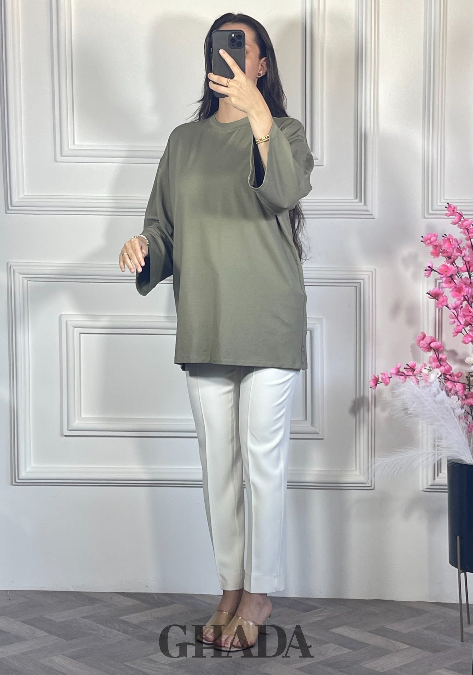Pull avec manches trois quarts - Vert kaki vue de dos - chemise femme - GHADA FASHION