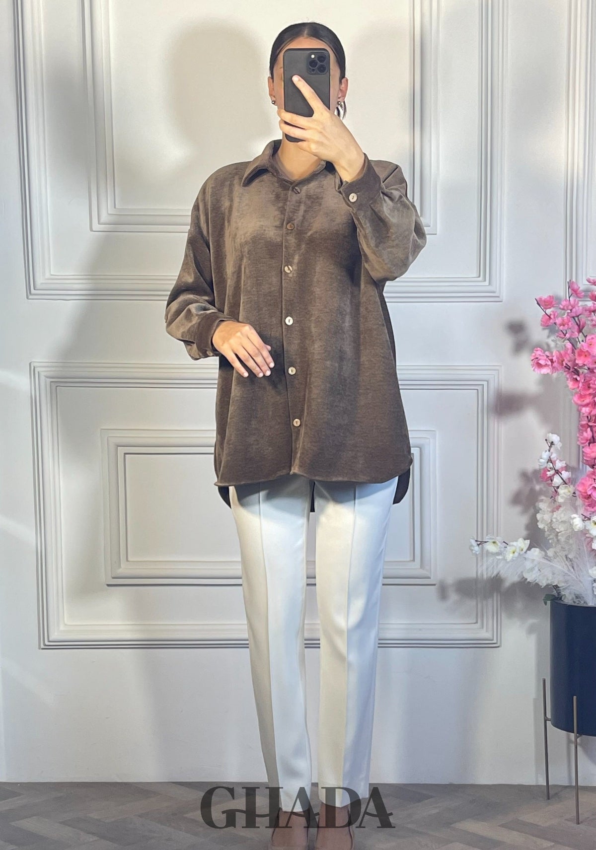 Chemise en velours côtelé - marron vue de face - chemise femme - GHADA FASHION