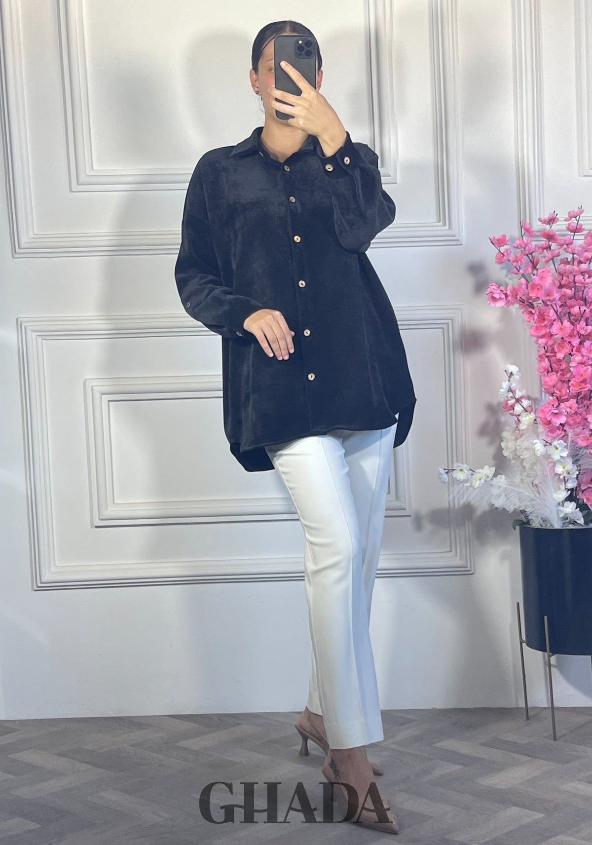 Chemise en velours côtelé - Noir vue de face - chemise femme - GHADA FASHION