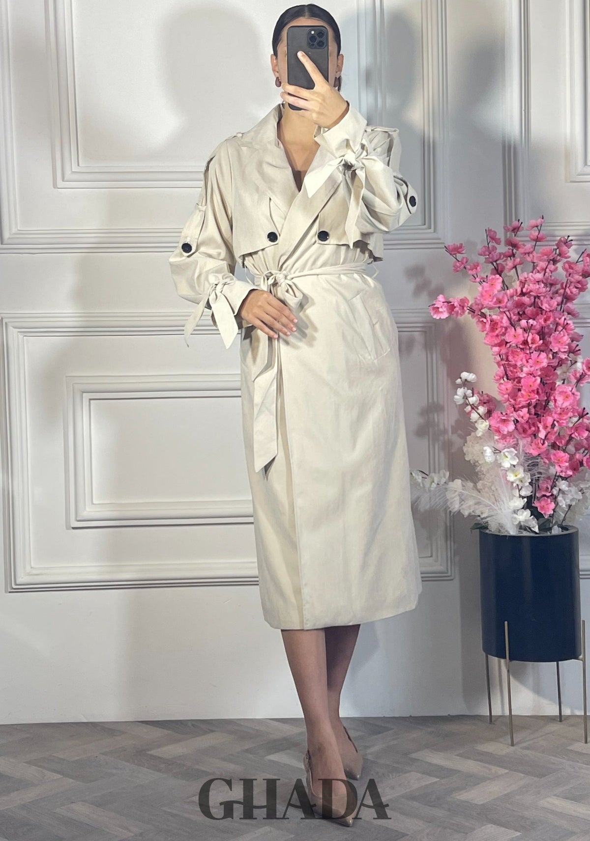 Trench-coat long oversize - Beige sable vue de face - manteau femme - GHADA FASHION