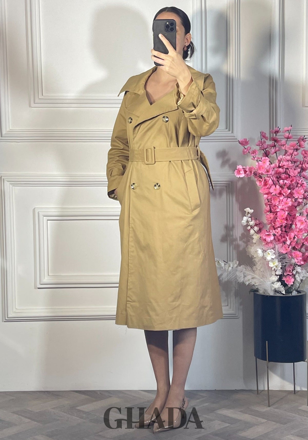 Trench-coat long ceinturé - Camel détail broderie - manteau femme - GHADA FASHION